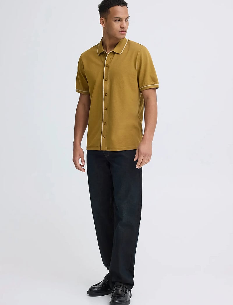 Blend - BHELWOOD SHIRT POLO S/S - knitted polos - butternut - 0