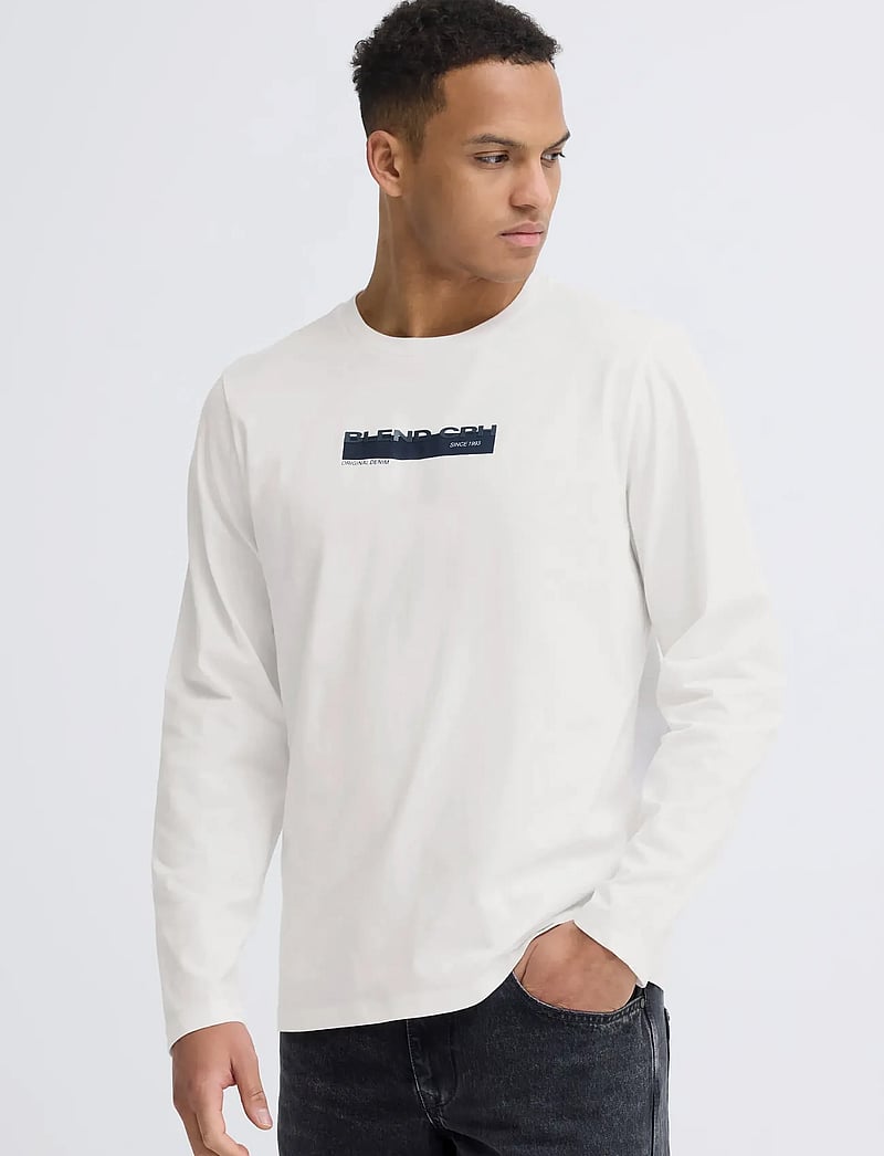 Blend - BHKEMUEL GRAPHIC L/S TEE - long-sleeved t-shirts - snow white - 5
