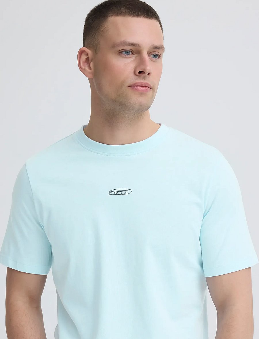 Blend - BHKAMIL EMB S/S TEE - kurzärmelig - blue frost - 4