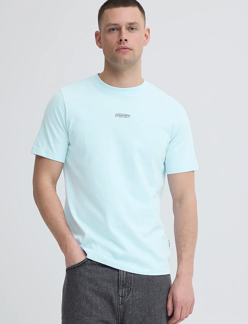 Blend - BHKAMIL EMB S/S TEE - kurzärmelig - blue frost - 5