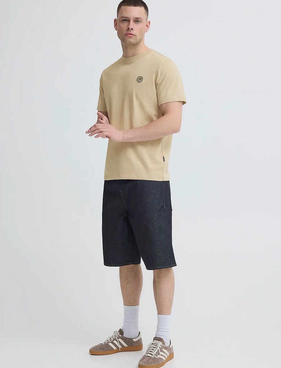 Blend - BHKAMIL EMB S/S TEE - kurzärmelig - crockery - 0