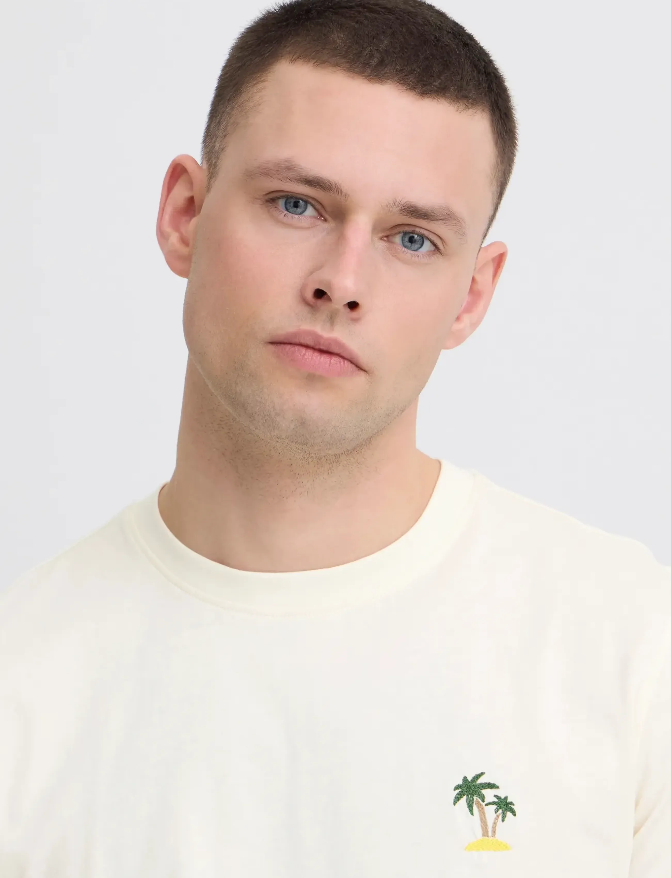 Blend - BHKAAN EMB S/S TEE - short-sleeved t-shirts - vanilla ice - 4