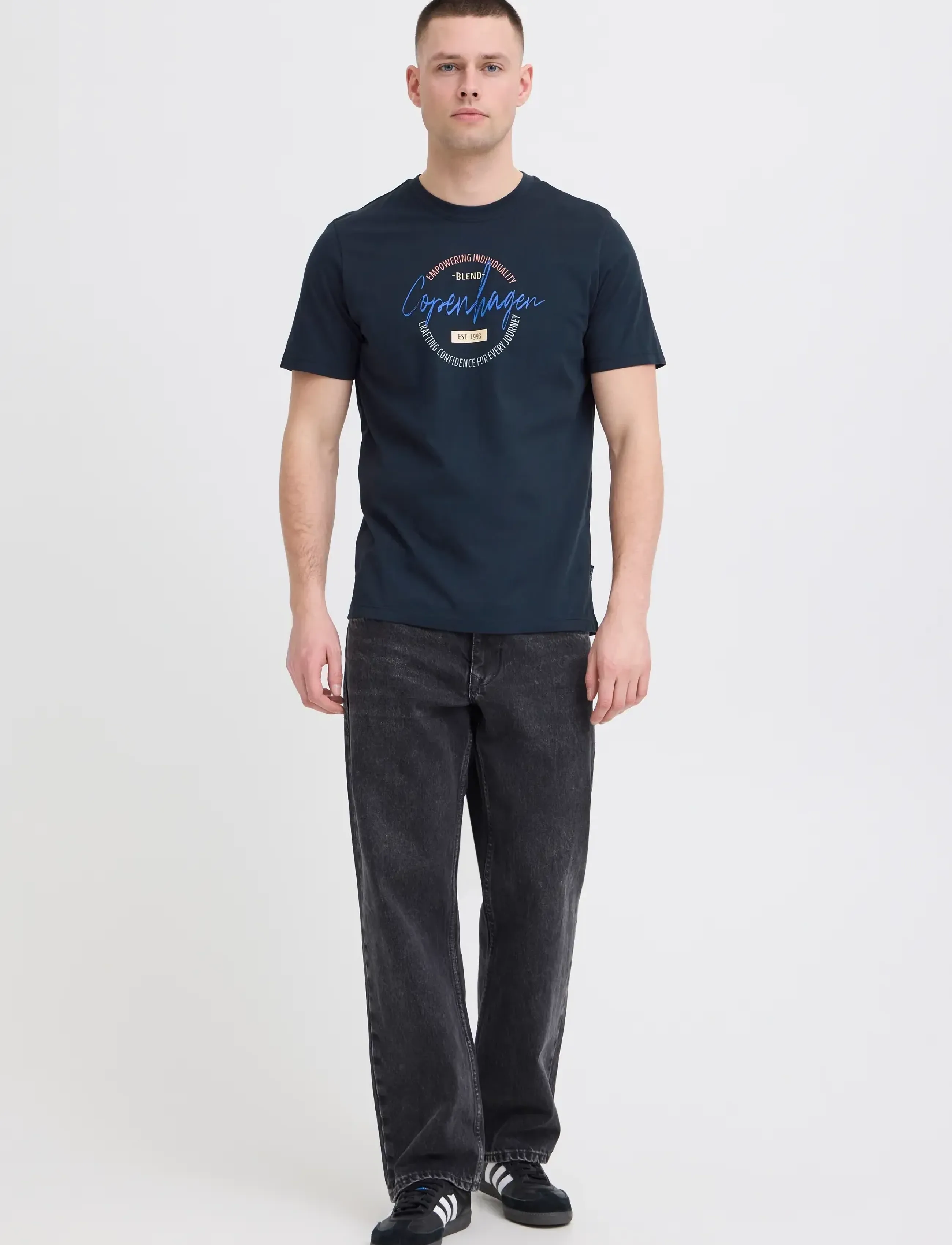 Blend BHKNUT LOGO S/S TEE - Stutterma bolir - SALUTE / navy