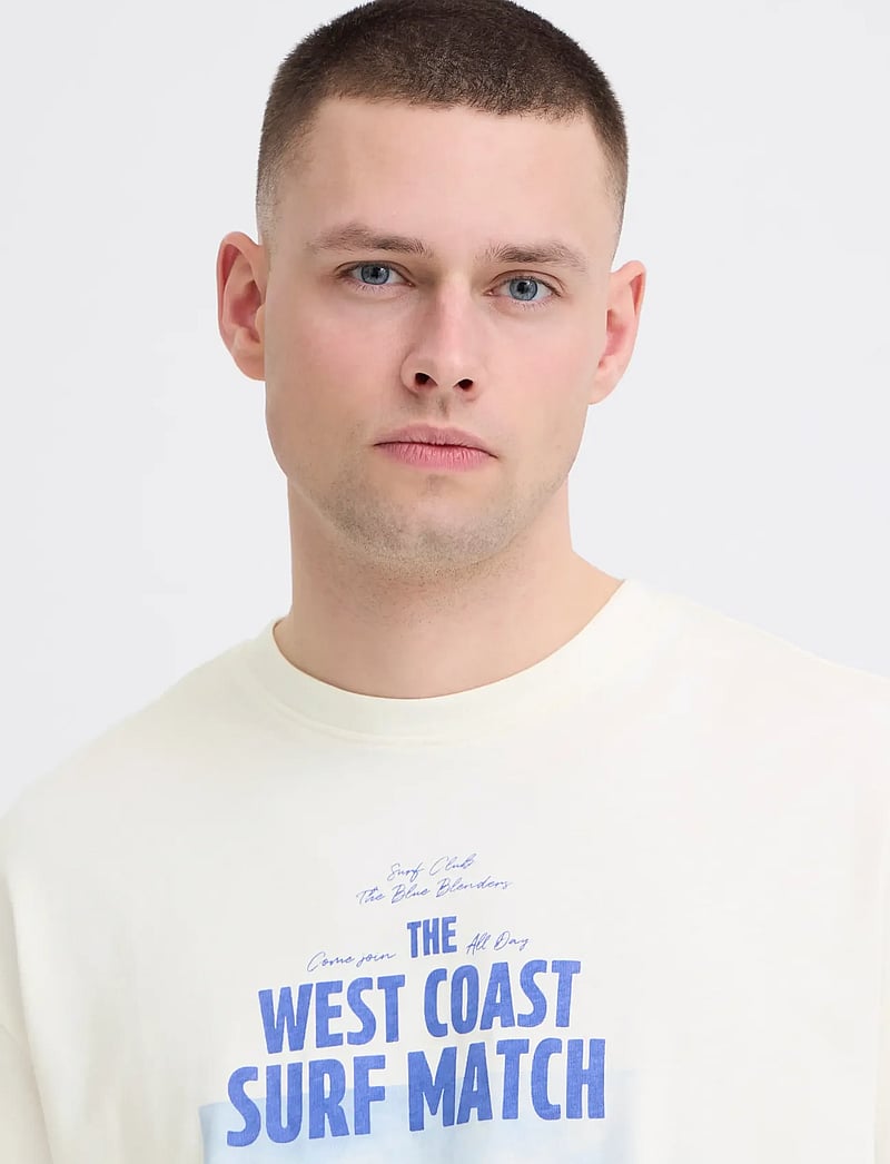 Blend - BHKYROS GRAPHIC S/S TEE - kurzärmelig - vanilla ice - 5