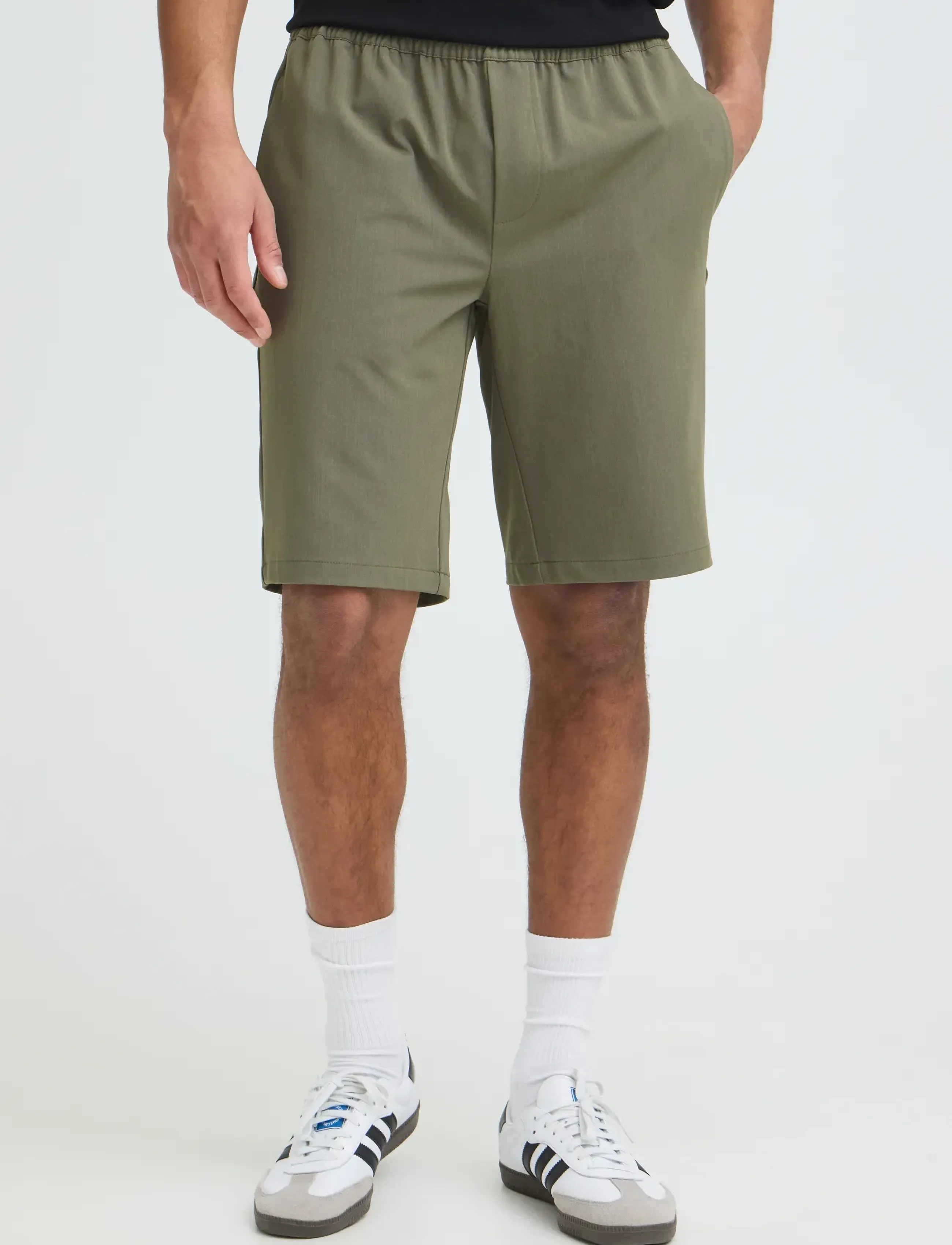Blend - BHMARCO REG EASYPULL WOVENS - casual shorts - dusty olive - 4