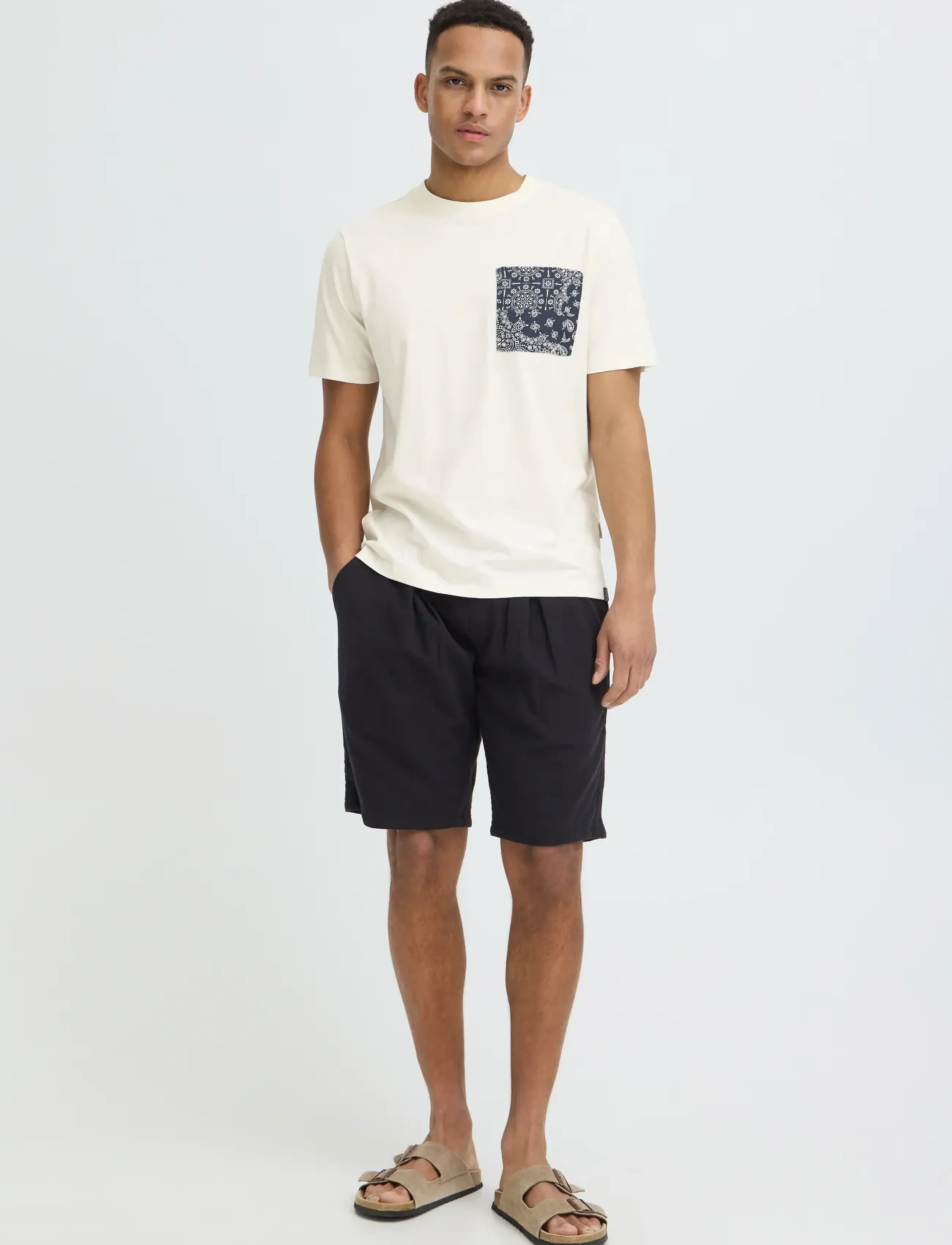 Blend BHKALEB PRINTED POCKET S/S TEE - Riided - VANILLA ICE / cream