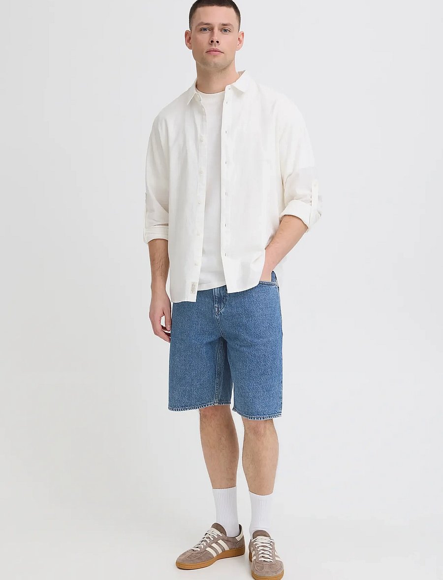 Blend - BHBREEZE LOOSE DENIMSHORTS - lühikesed vabaajapüksid - denim middle blue - 0