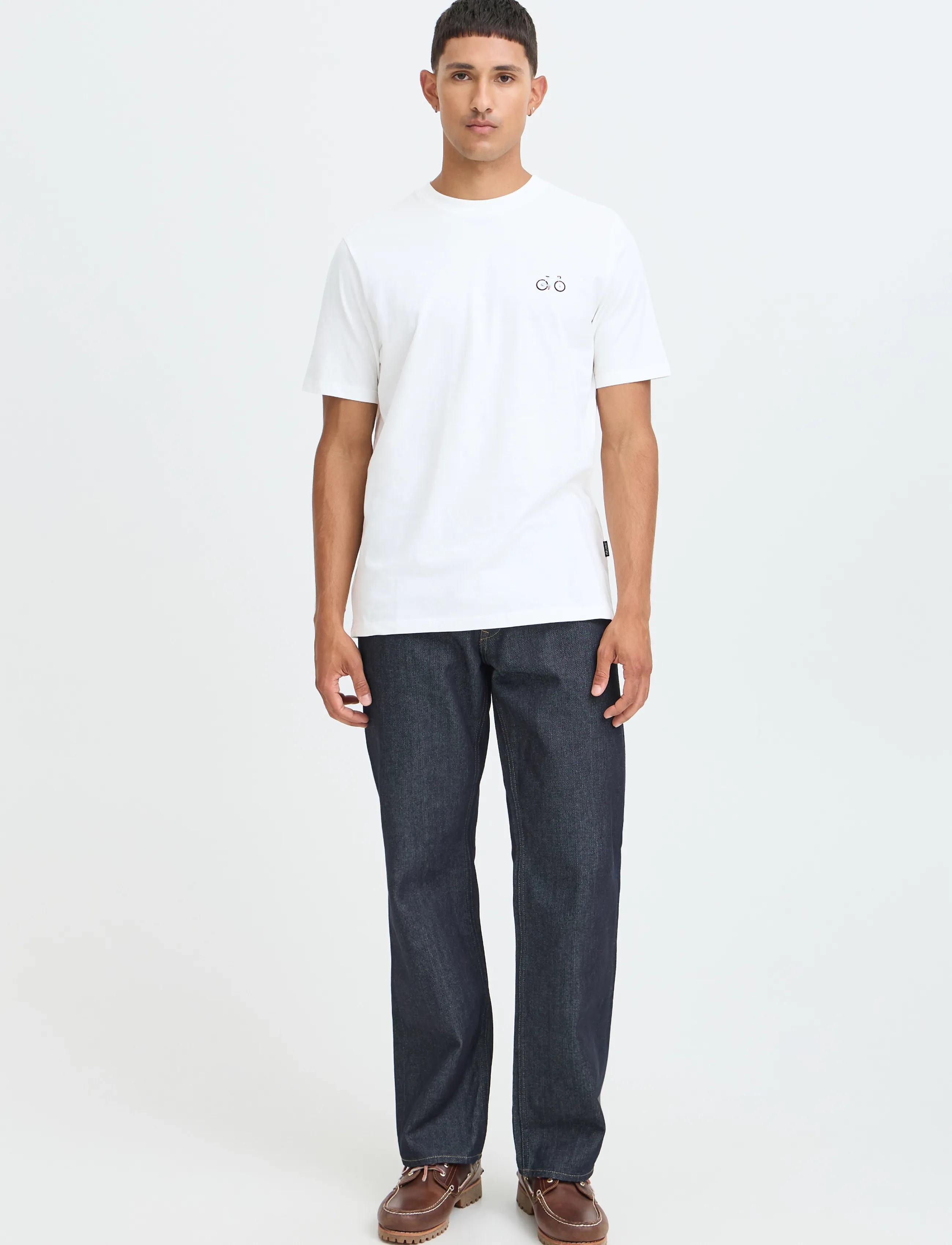 Blend BHKENNARD S/S EMB TEE - Kleidung - SNOW WHITE BIKE / white