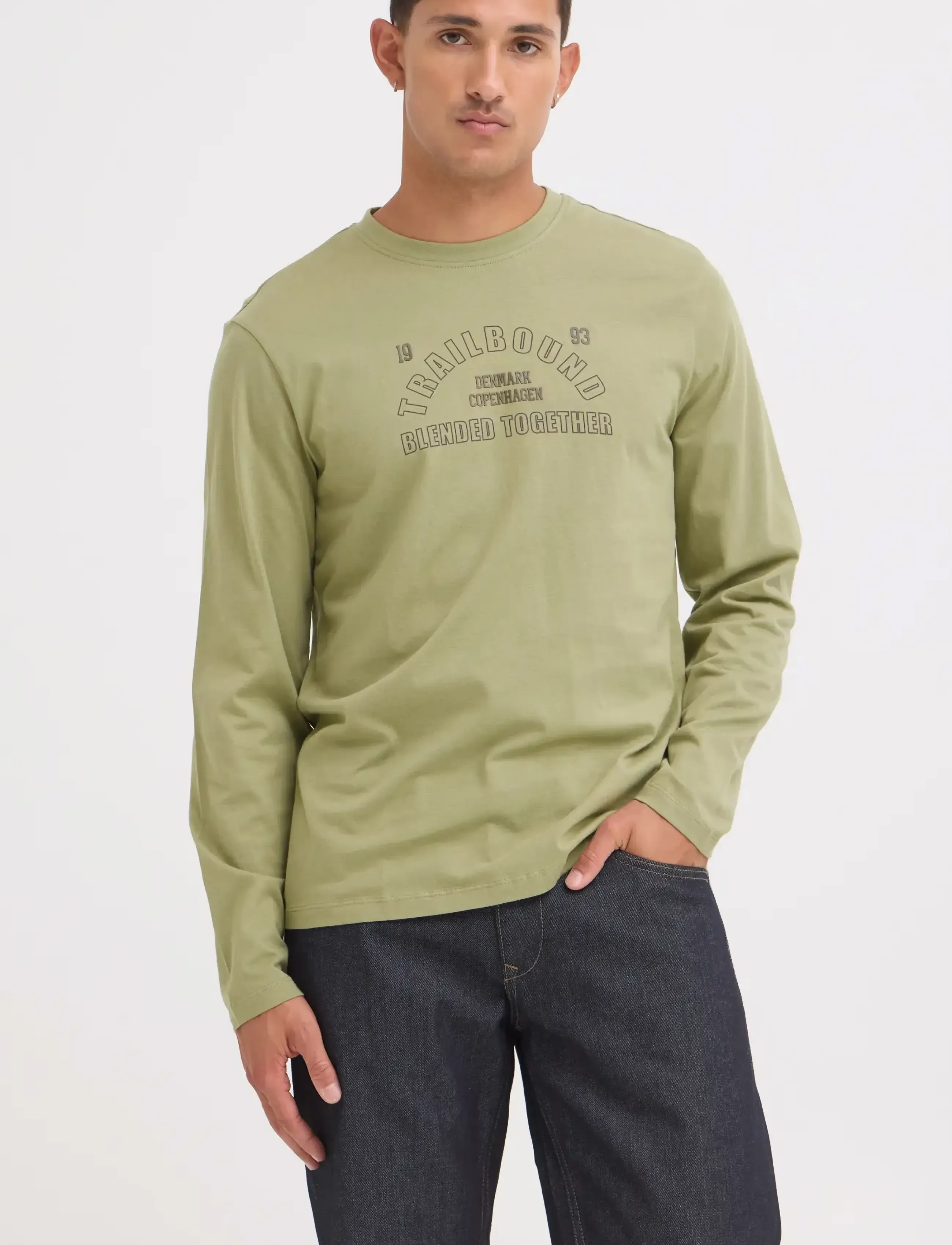 Blend - BHLANDON L/S LOGO TEE - langærmede t-shirts - oil green - 5