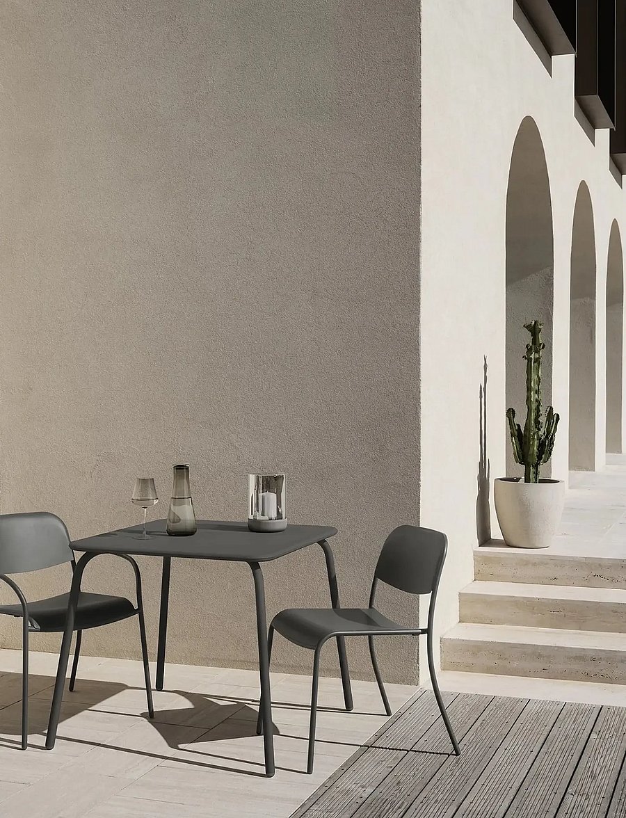 Blomus - Bistro Table - YUA - møbler - granite grey - 0