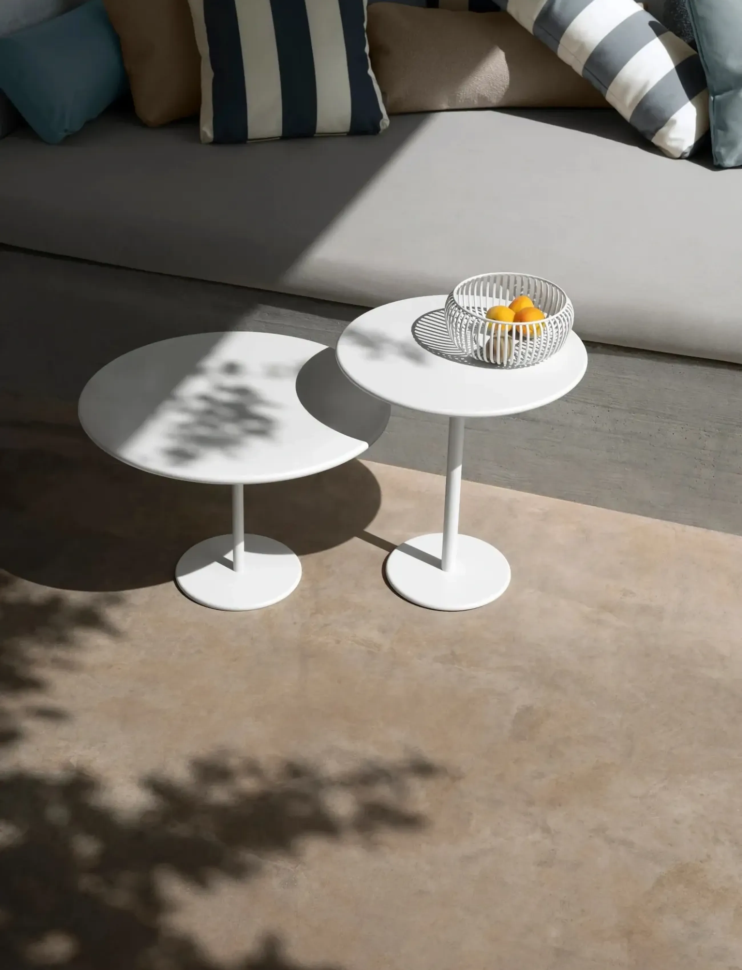 Blomus Outdoor Side Table 35 Cm, Ø 50 Cm Stay White, cm, Environment, Weiß - Tables, Homeware