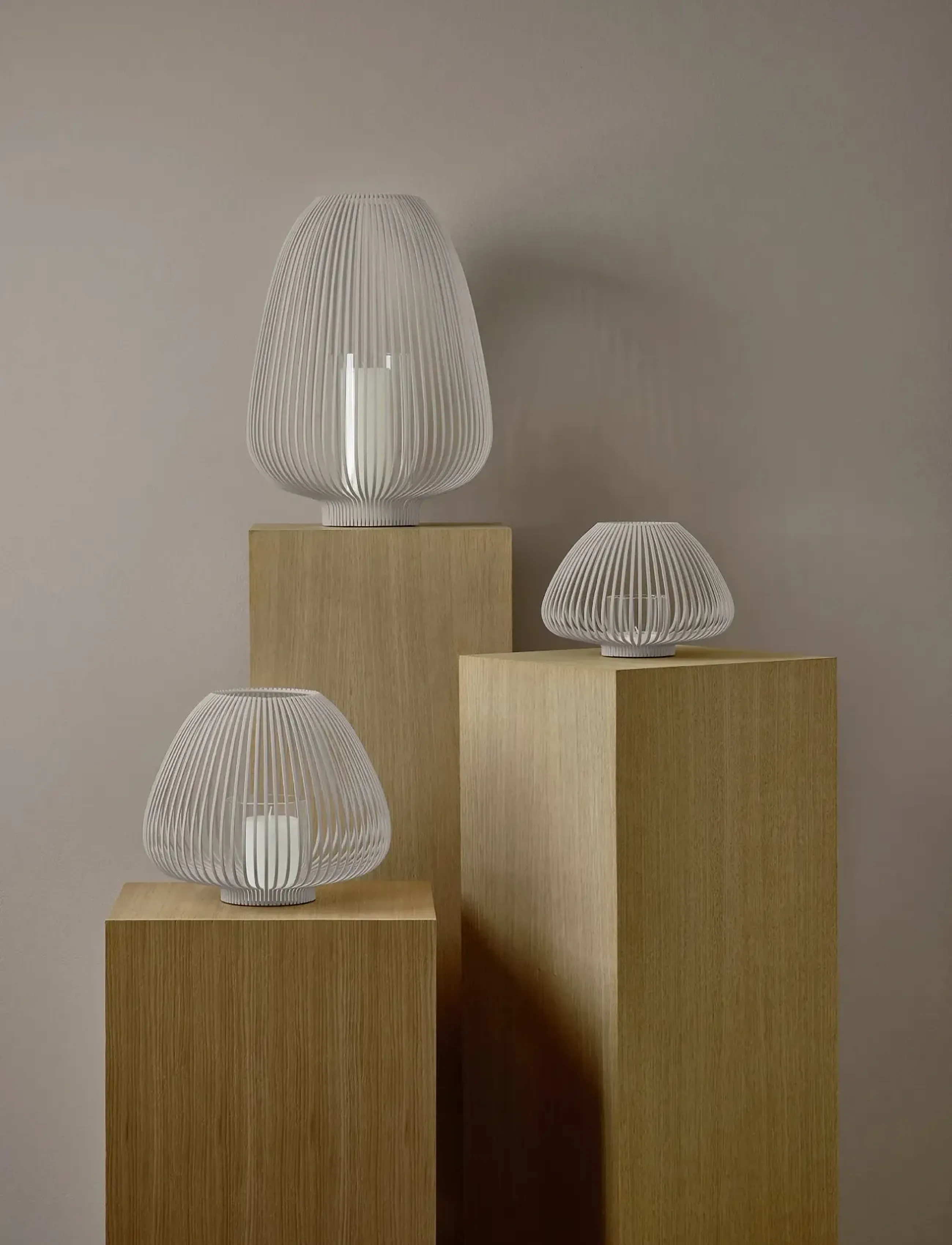 Blomus Lantern L Ø 34,5 X 48 Cm Lyva Mourning Dove, 34.5 cm, Outdoor Lighting, Weiß - Lanterns, Homeware