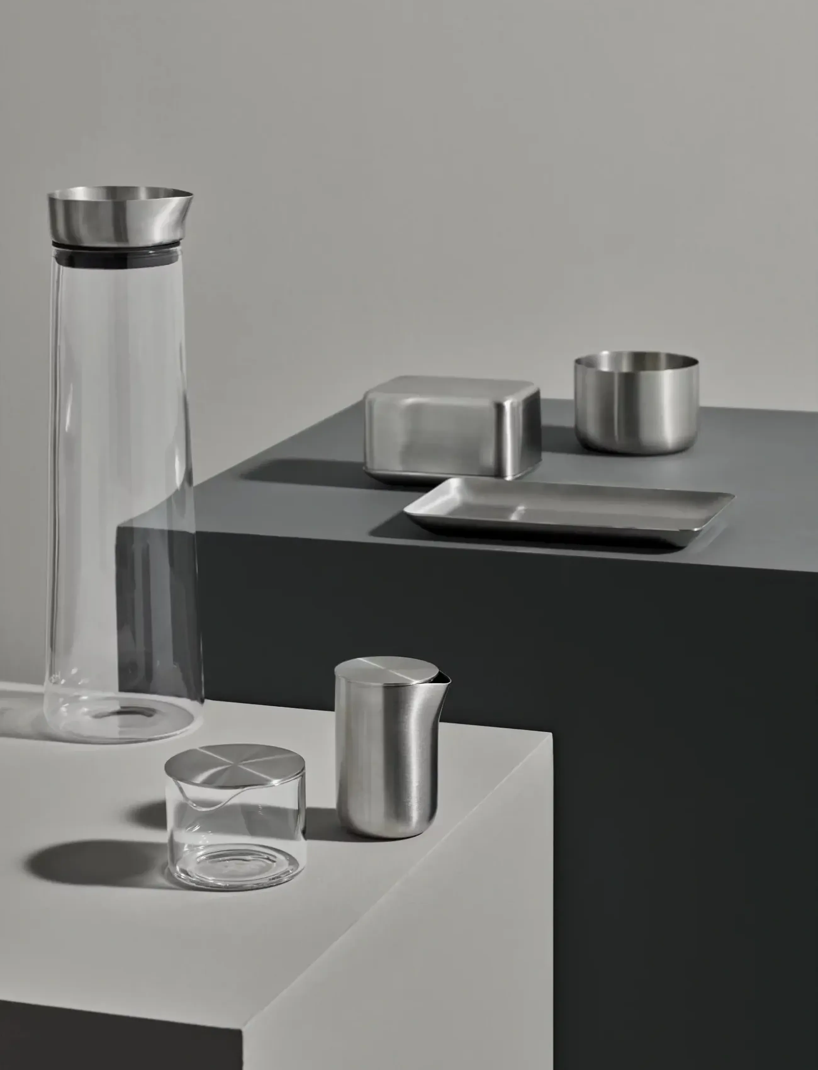Blomus - Water Carafe - 1 L, Ø 9 cm - ACQUA - Clear Glass - vandkarafler - clear glass - 2