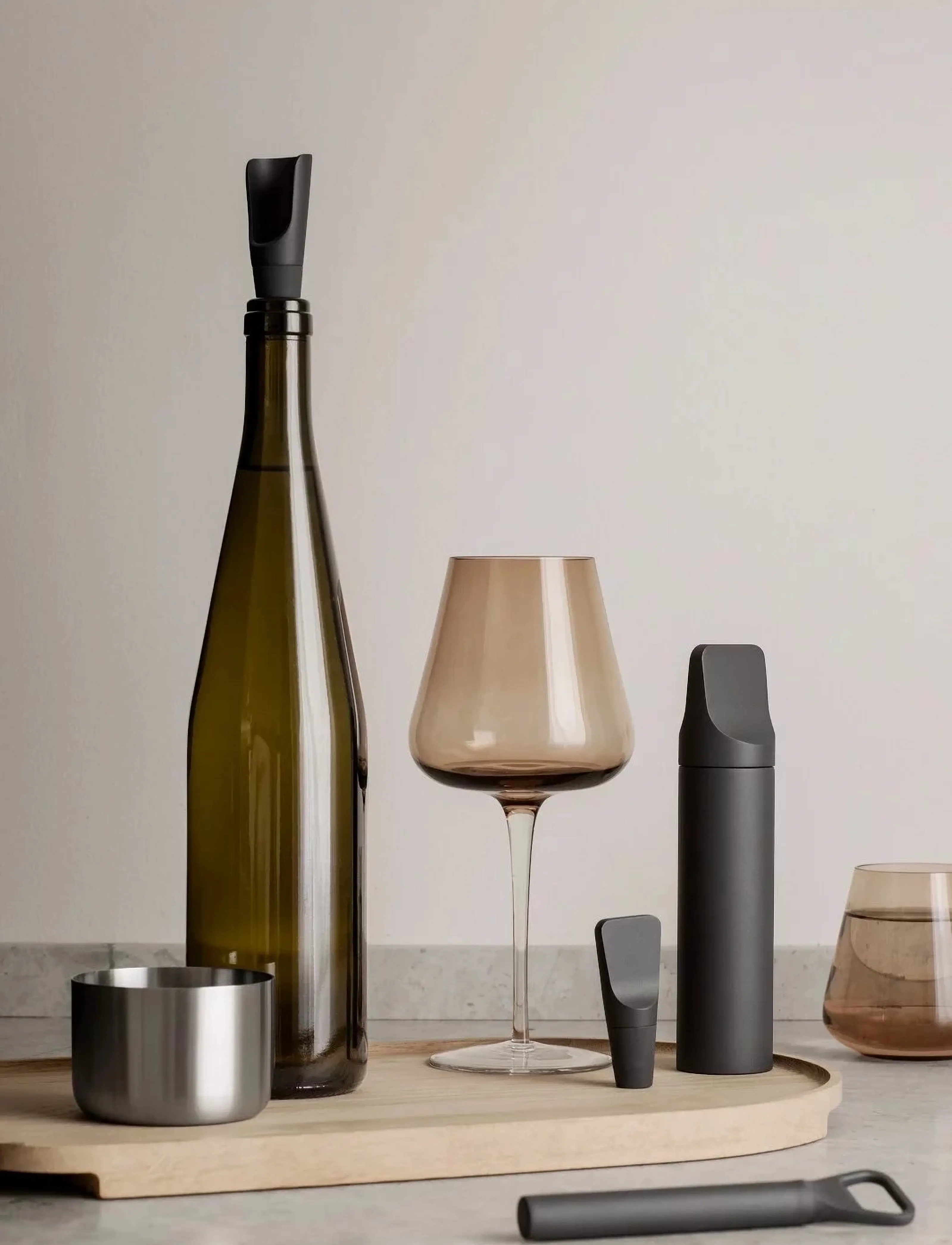 Blomus - Set of 4 Wine Accessories - 2,5 x 15 x 20 cm - ILO - Magnet - autres ustensiles de cuisine - magnet - 2