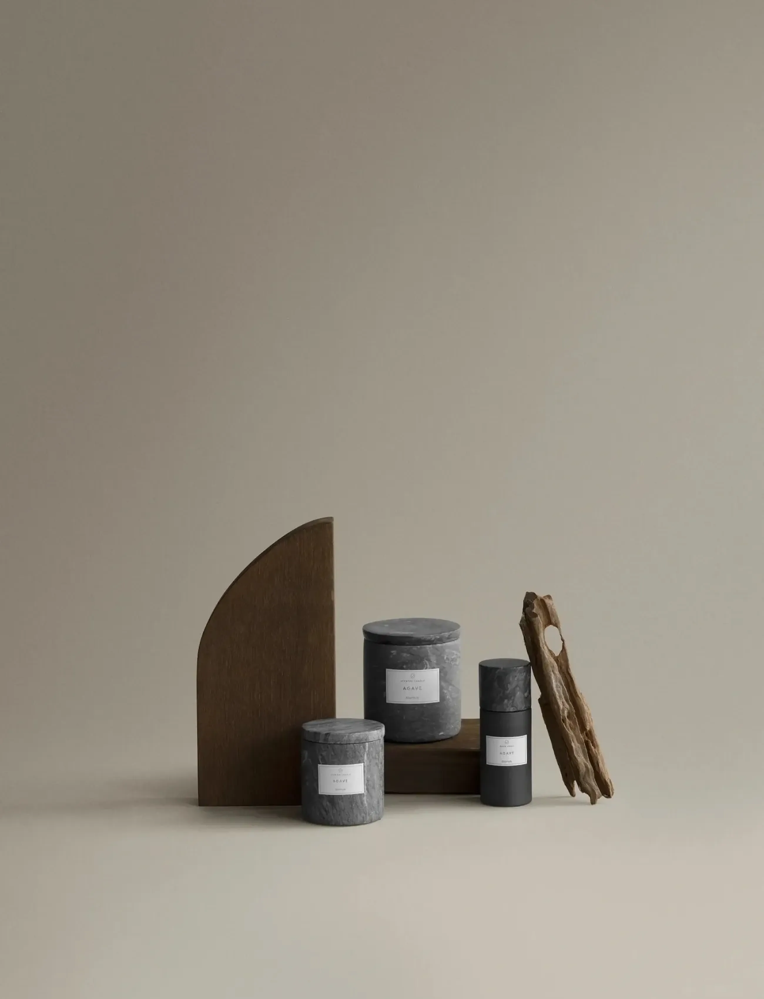Blomus - Scented Travertine Candle - 9 cm, Ø 8 cm - FRABLI - Magnet - above 500kr - magnet - 3