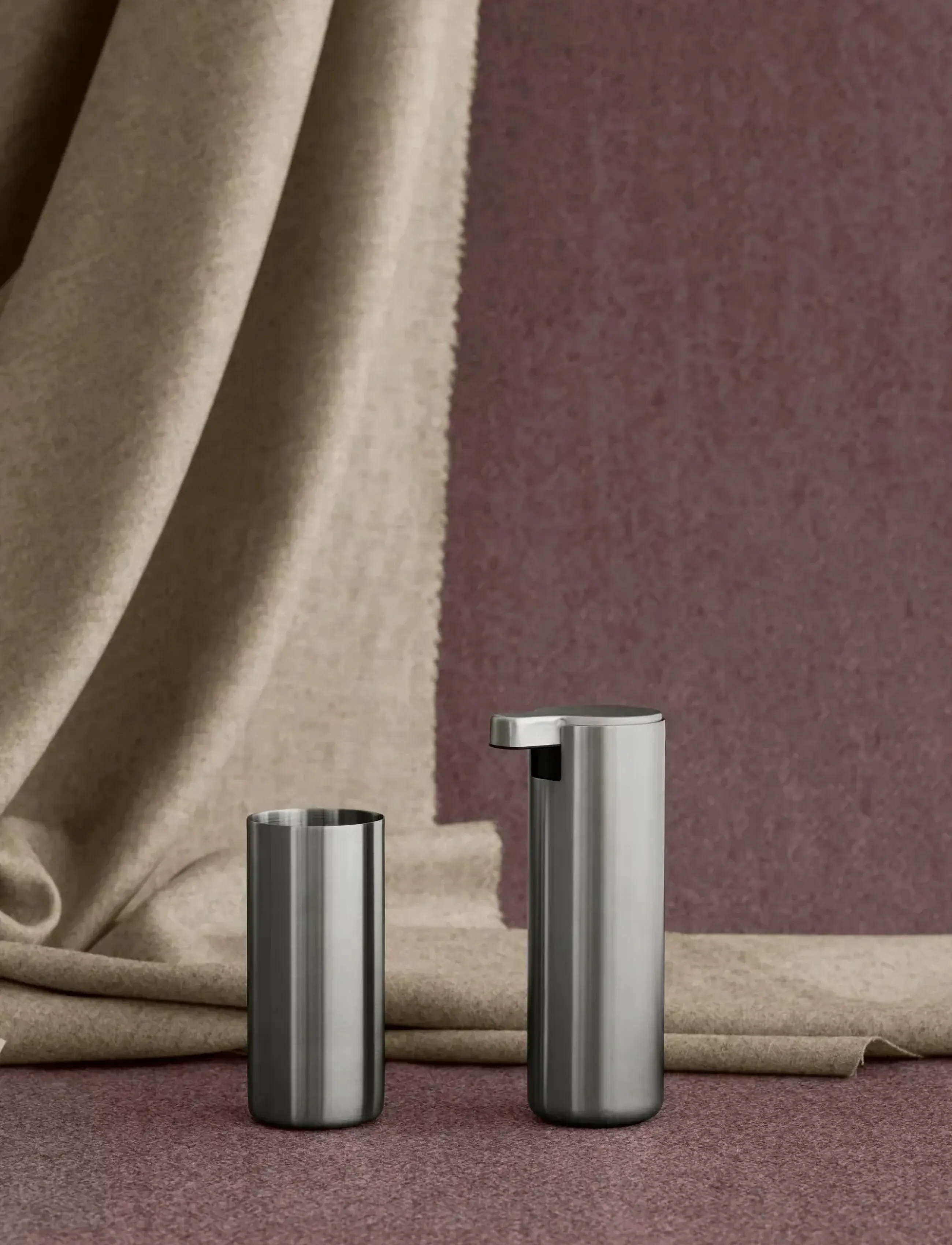 Blomus - Soap Dispenser - 16 cm, Ø 5,5 cm, 0,165 L - MODO - Matt - soap dispensers & dishes - matt - 2