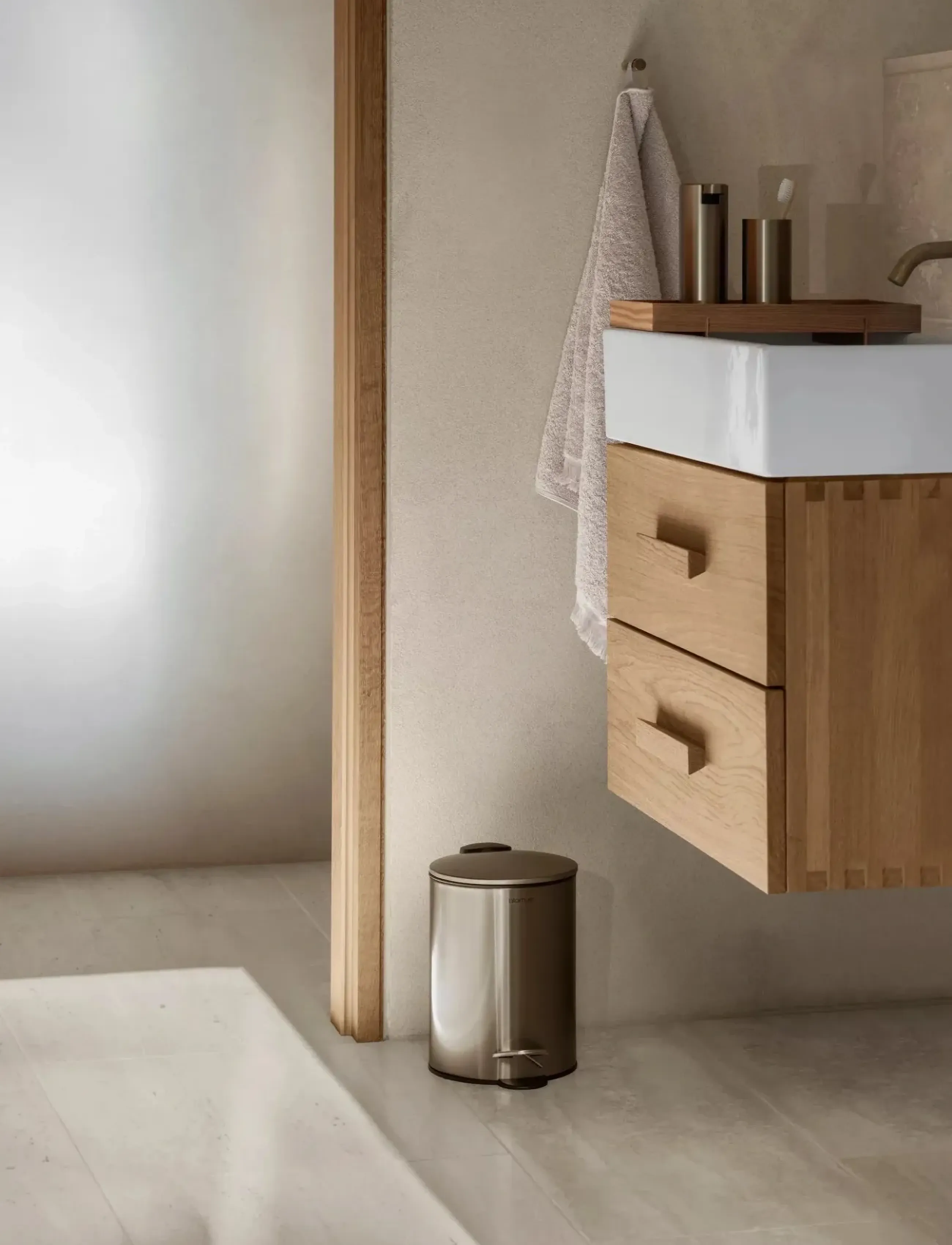 Blomus Pedal Bin Ø 17 Cmn, 3 L Tubo Brass, Metallic Finish, 16.8 cm, Storage, Braun - Paper Bins, Homeware