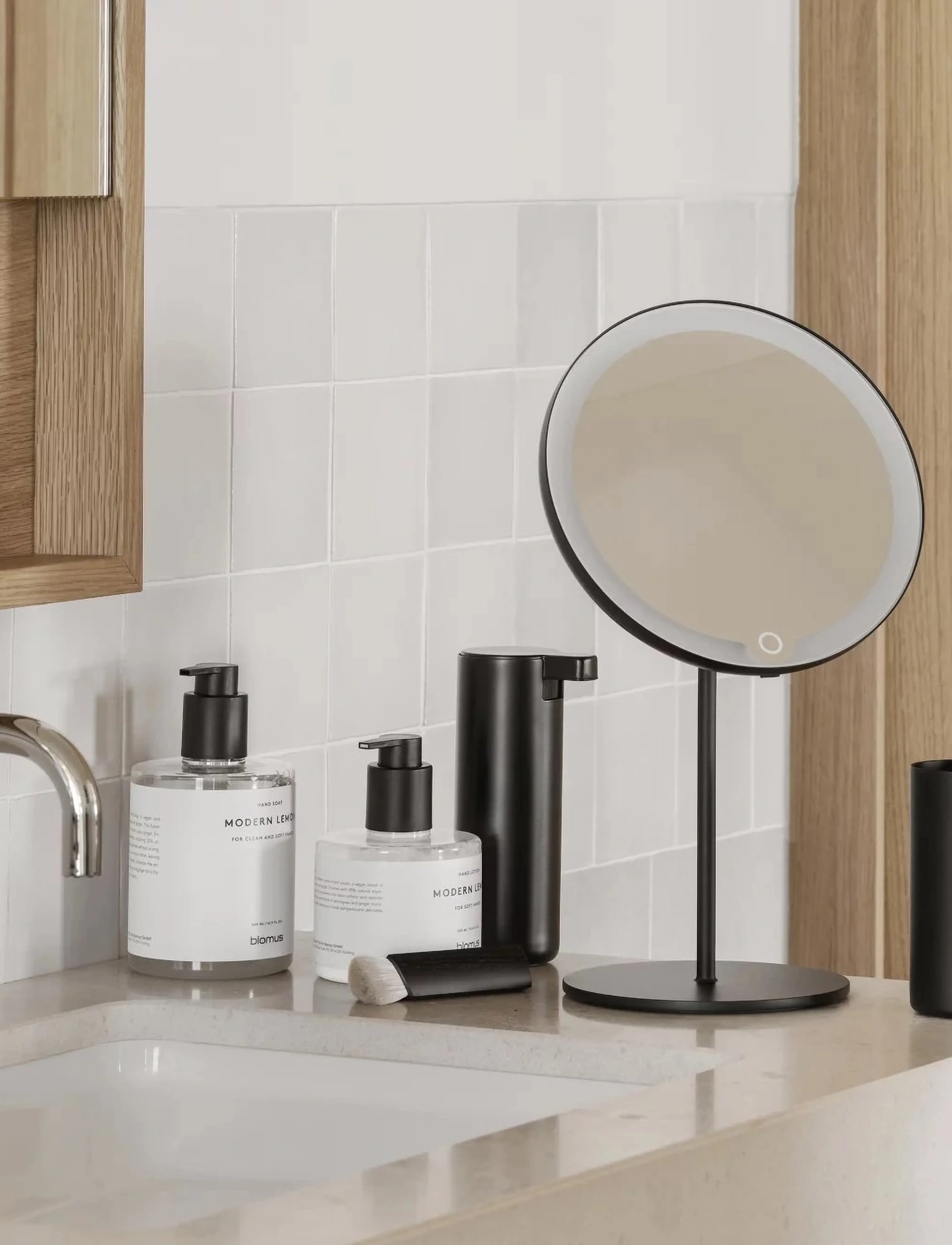 Blomus - LED Vanity Mirror - 34 x 20 x 14 cm - MODO - Black - makeup - black - 2