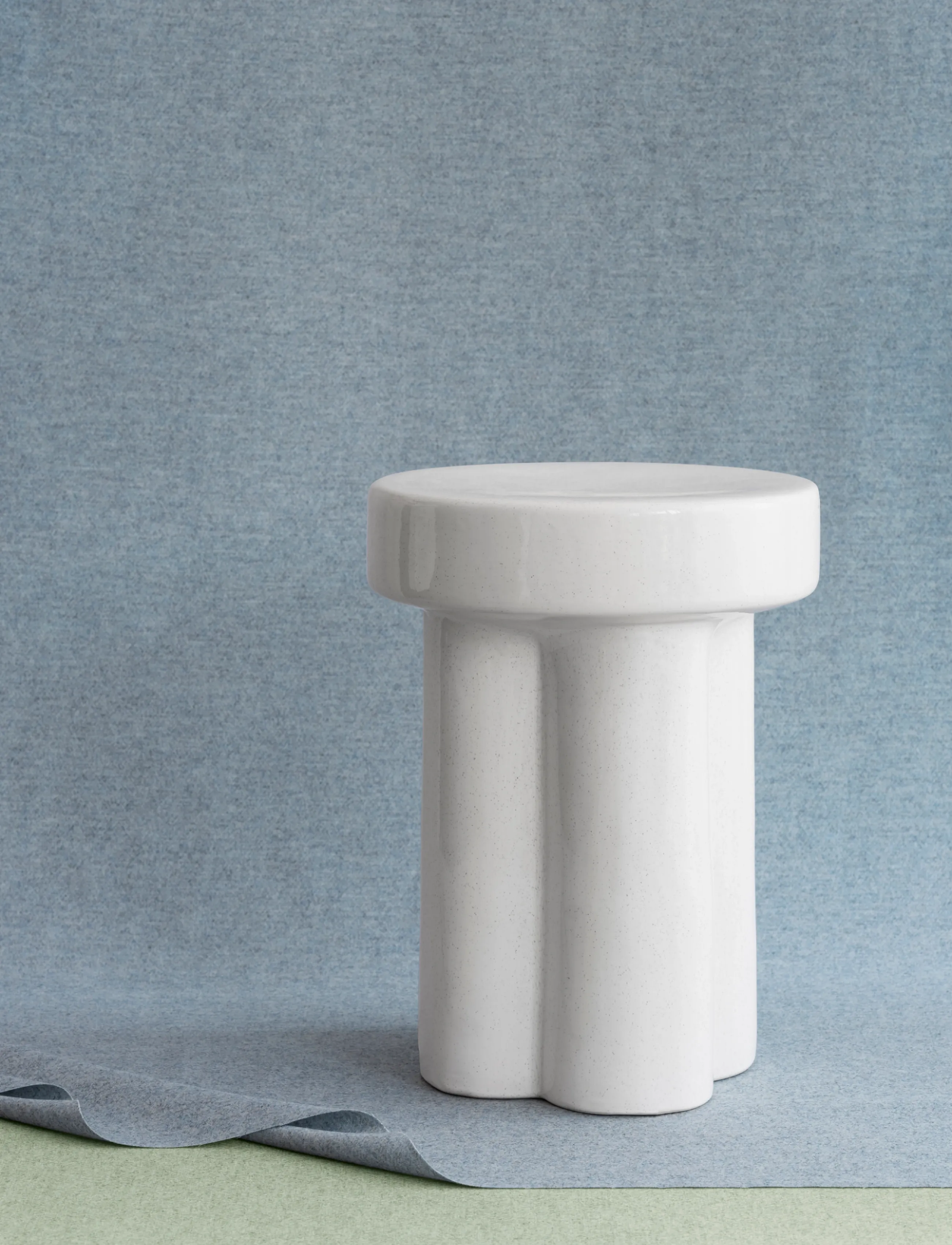 Blomus Ceramic Stool, Low Ø 40 Cm Toru Lily White, L cm, Tables, Weiß - Side Tables & Small Homeware