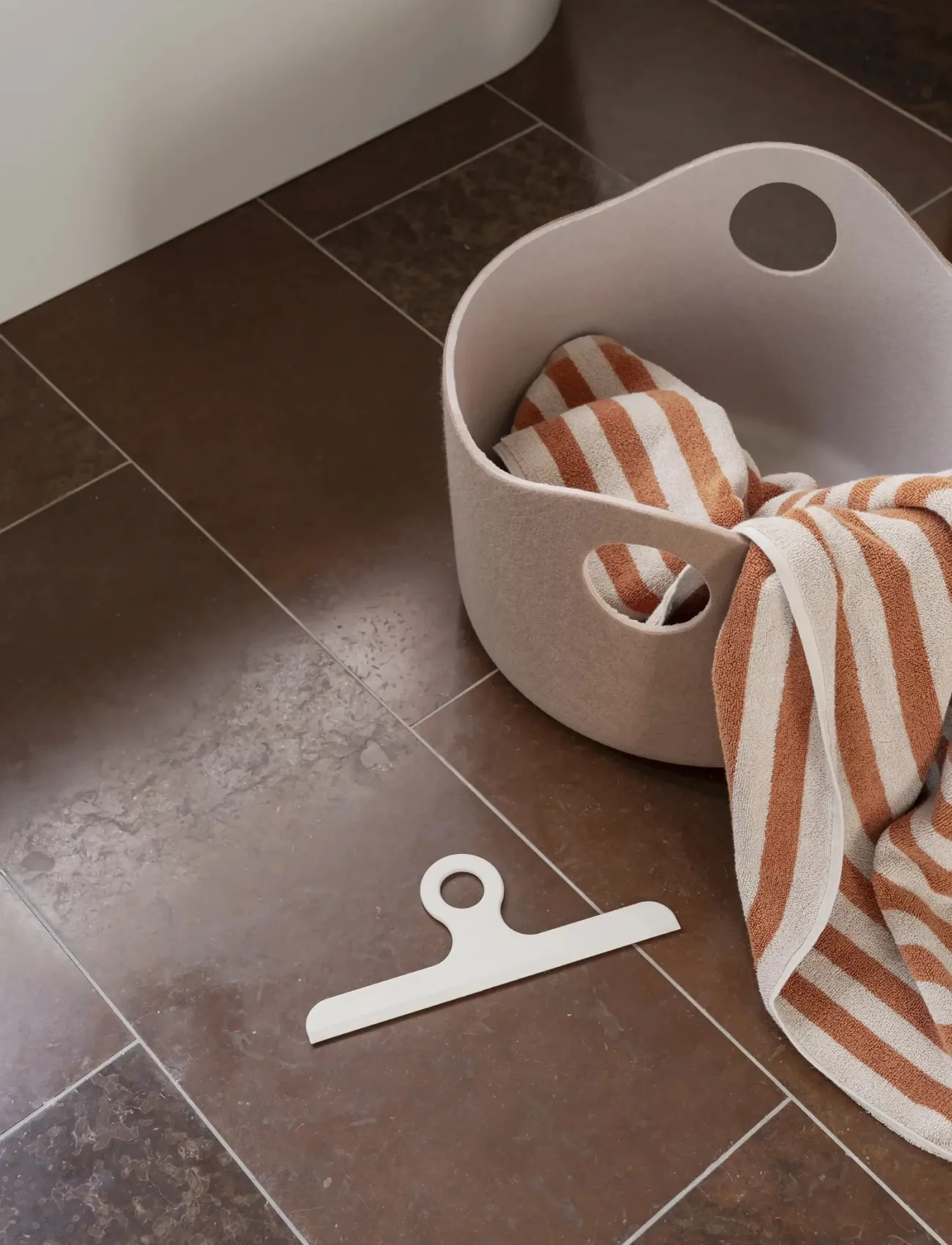 Blomus - Bath Towel - 140 x 70 cm - ARTO - Moonbeam/Amber Brown - badetücher - moonbeam/amber brown - 2