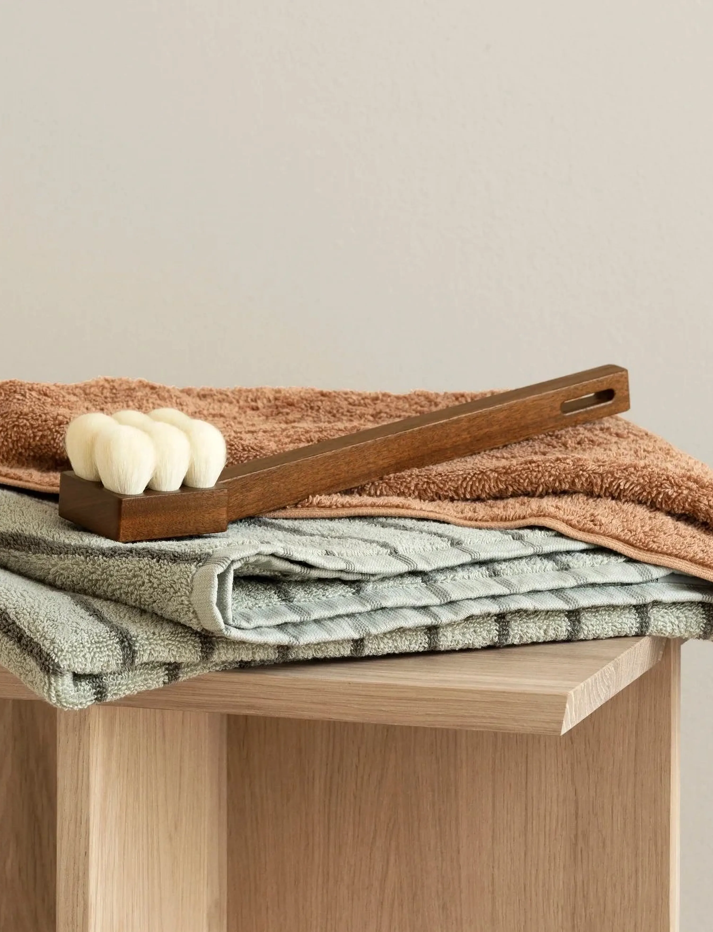 Blomus - Bath Towel - 140 x 70 cm - ARTO - Desert Sage/Agave Green - badehåndklæder - desert sage/agave green - 2