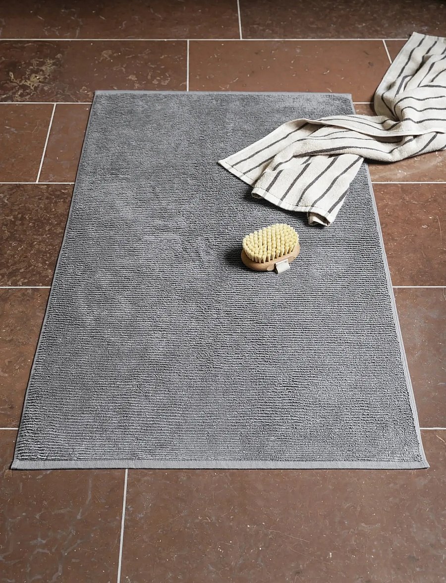 Blomus - Towel - 100 x 50 cm - ARTO - Moonbeam/Magnet - saunalinad - moonbeam/magnet - 2