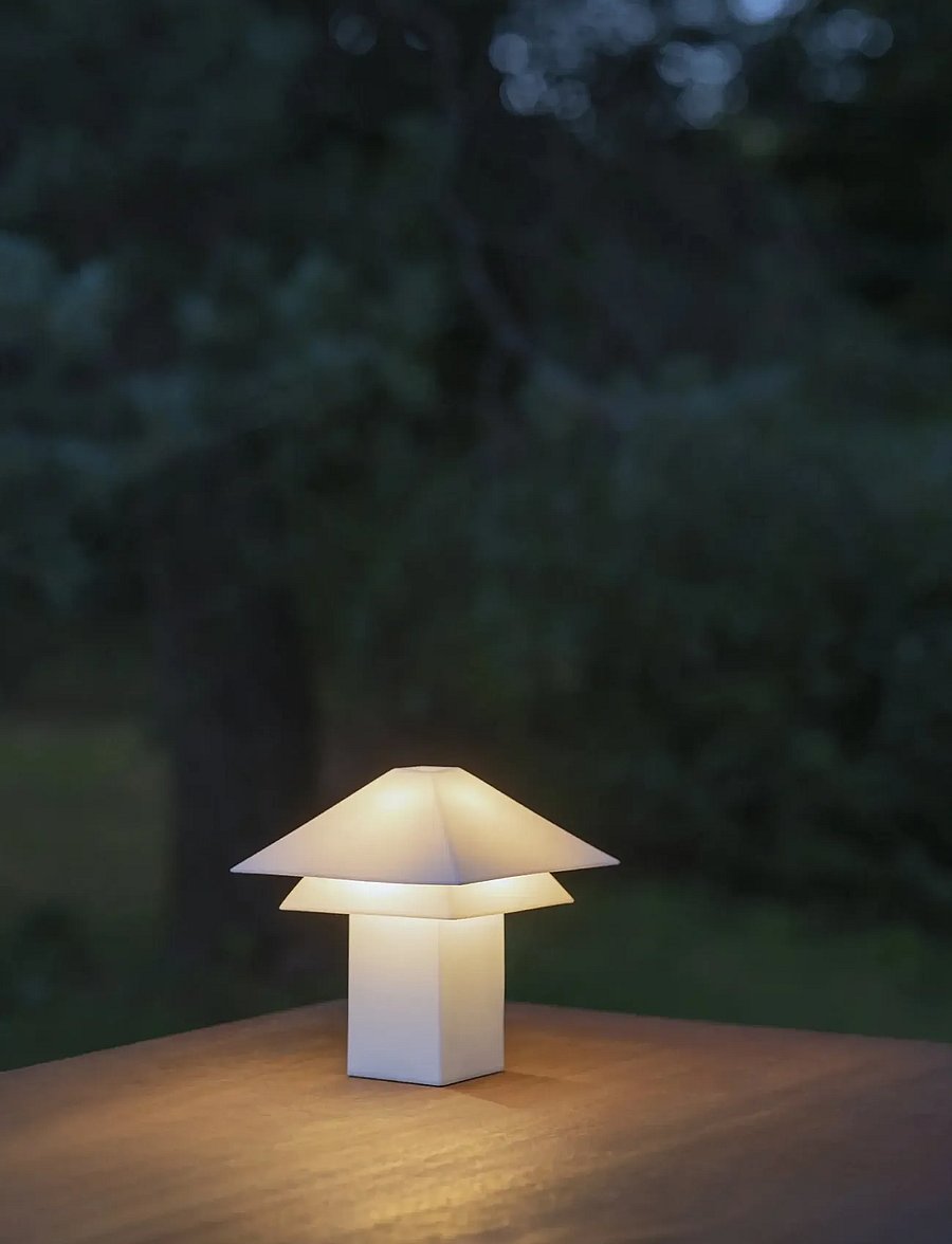 Blomus - Mobile LED Leuchte - 18,5 x 17 x 17 cm - SANAKA - White - kaasaskantavad lambid - white - 5