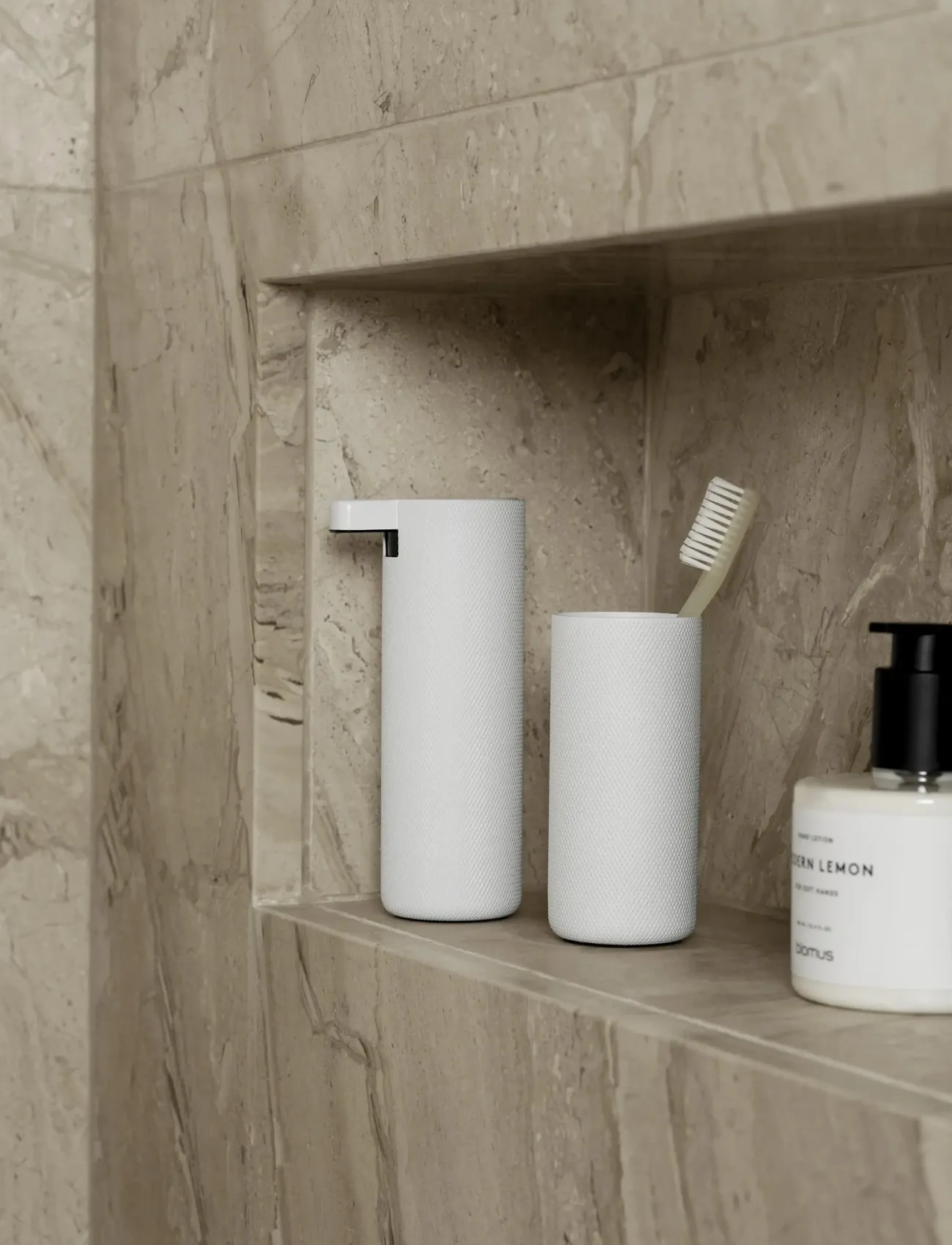 Blomus Tumbler 12 Cm, Ø 5,5 Cm Modo Rof White, 5.5 cm, Bathroom Interior, Weiß - Toothbrush Holder, Homeware