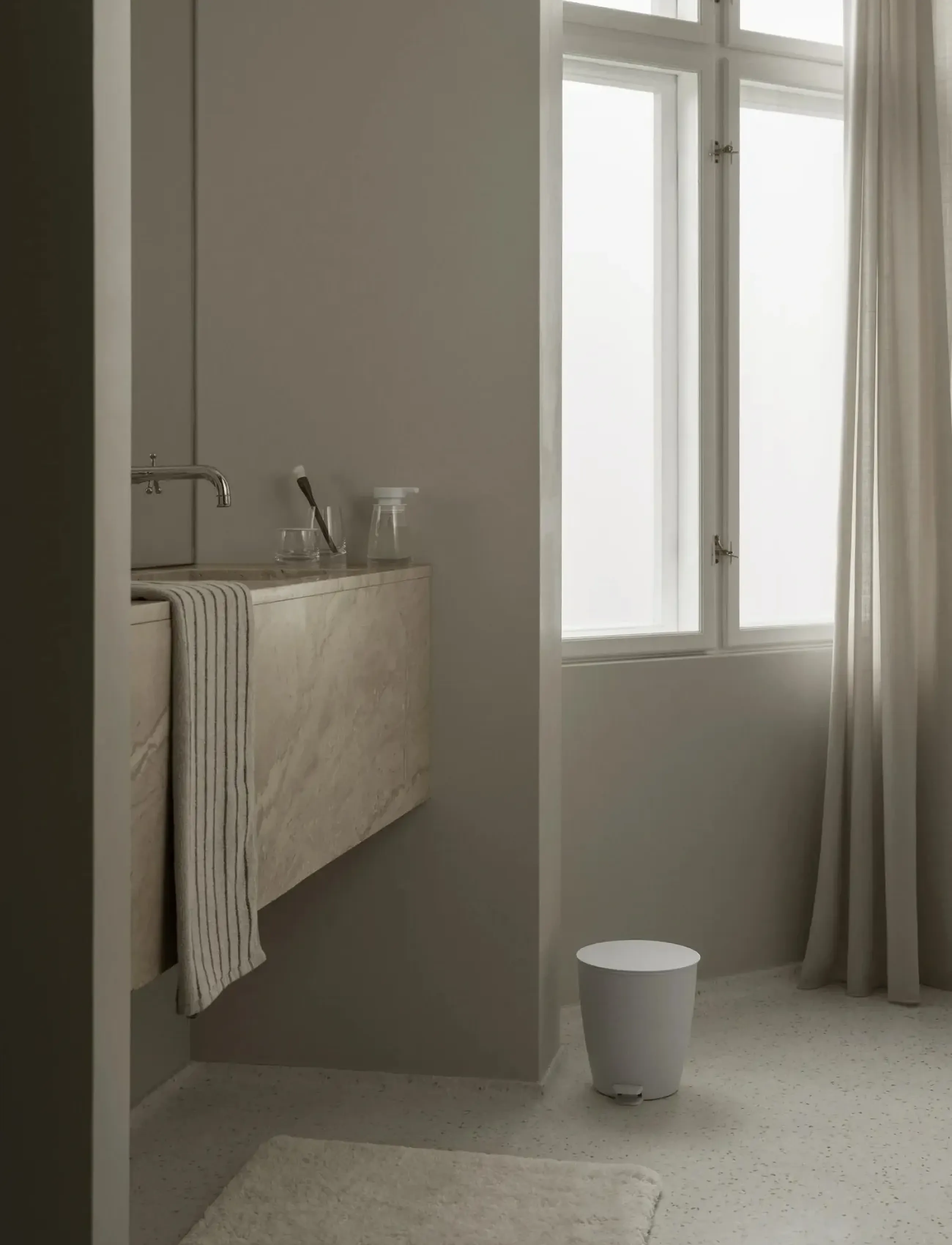 Blomus - Bathmat - 140 x 70 cm - TUUFA - Moonbeam - bath rugs - moonbeam - 3