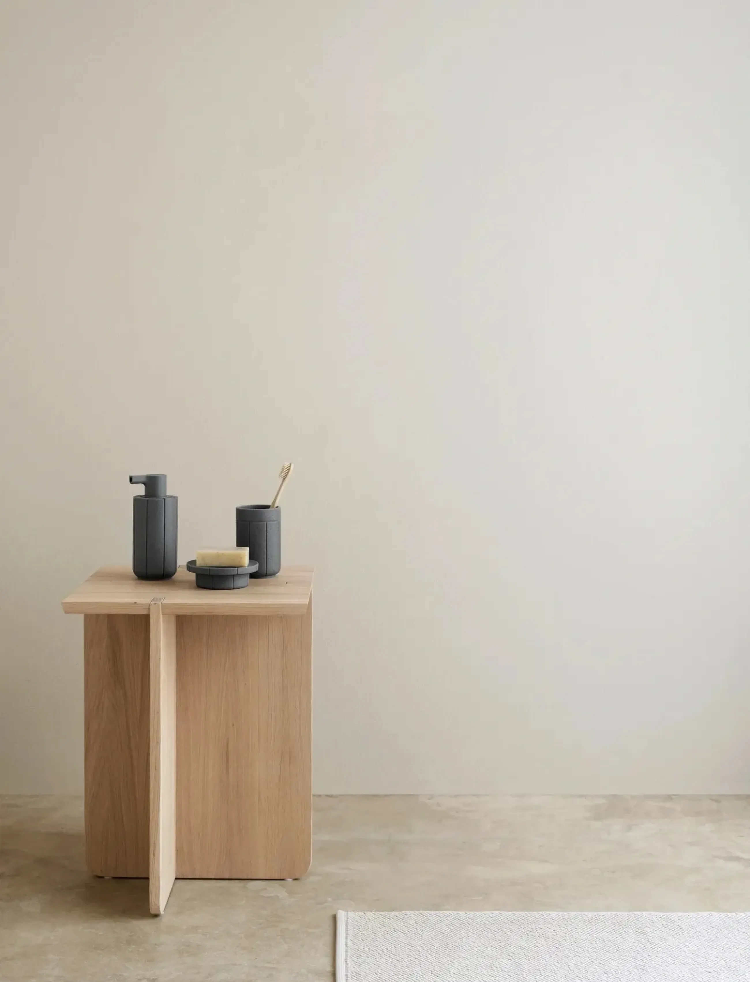 Blomus Stool - 46 X 35 X 35 cm - Engawa - Oak, L 35 cm, Stole Og Skamler > Skamler Og Bænke, Unisex