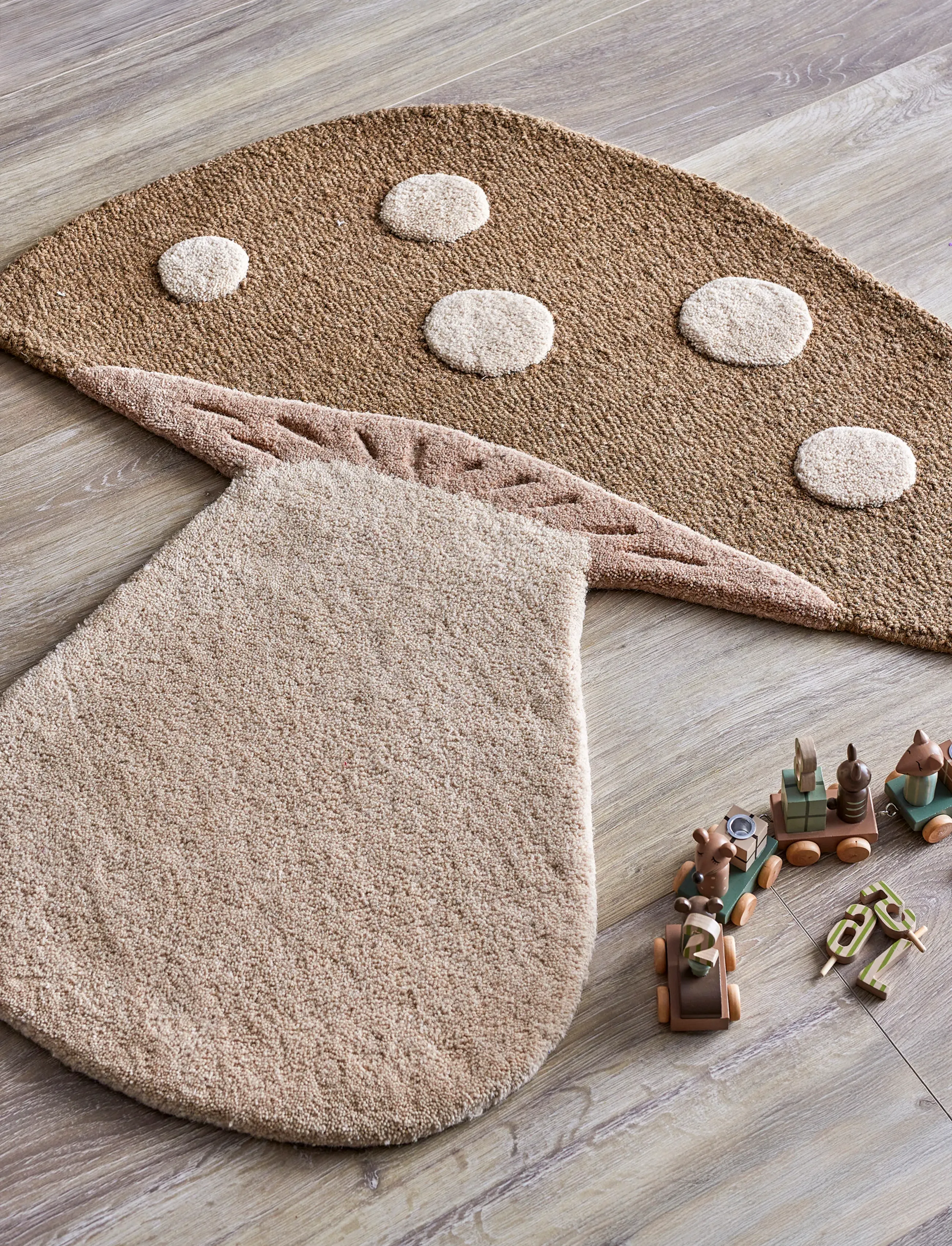 Bloomingville Mini - Mushroom Rug - asymmetric rugs - brown - 0