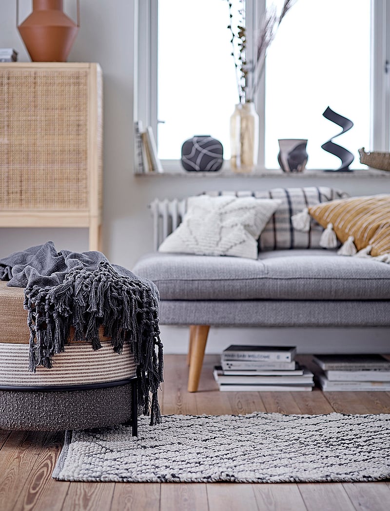 Bloomingville - Niza Vase - osta hinna alusel - black - 2