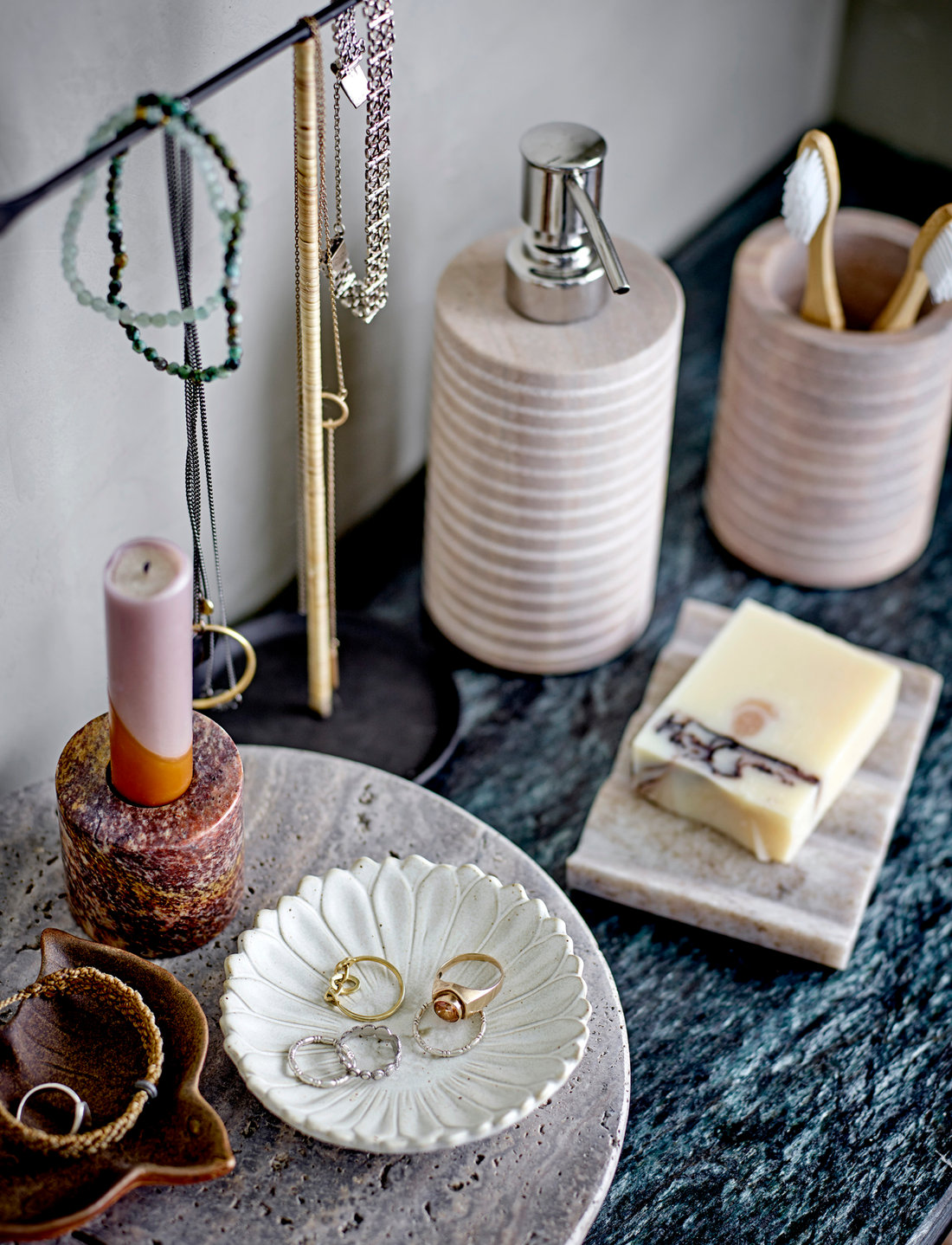 Jewellery online stand online