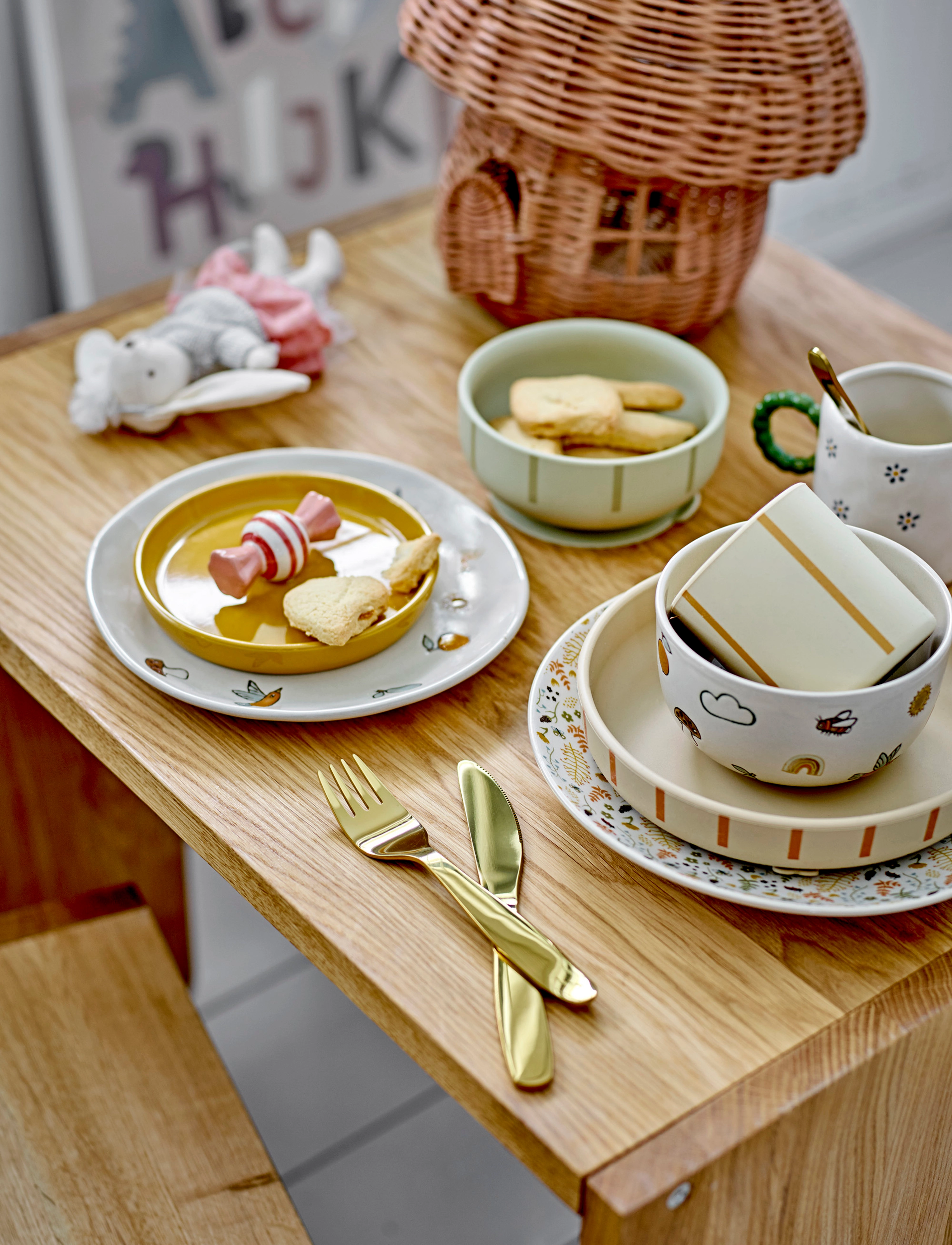 Bloomingville Agnes Tableware Set, One Size, Meal Time, Mehrfarbig/gemustert - Dinner Sets, Kinder