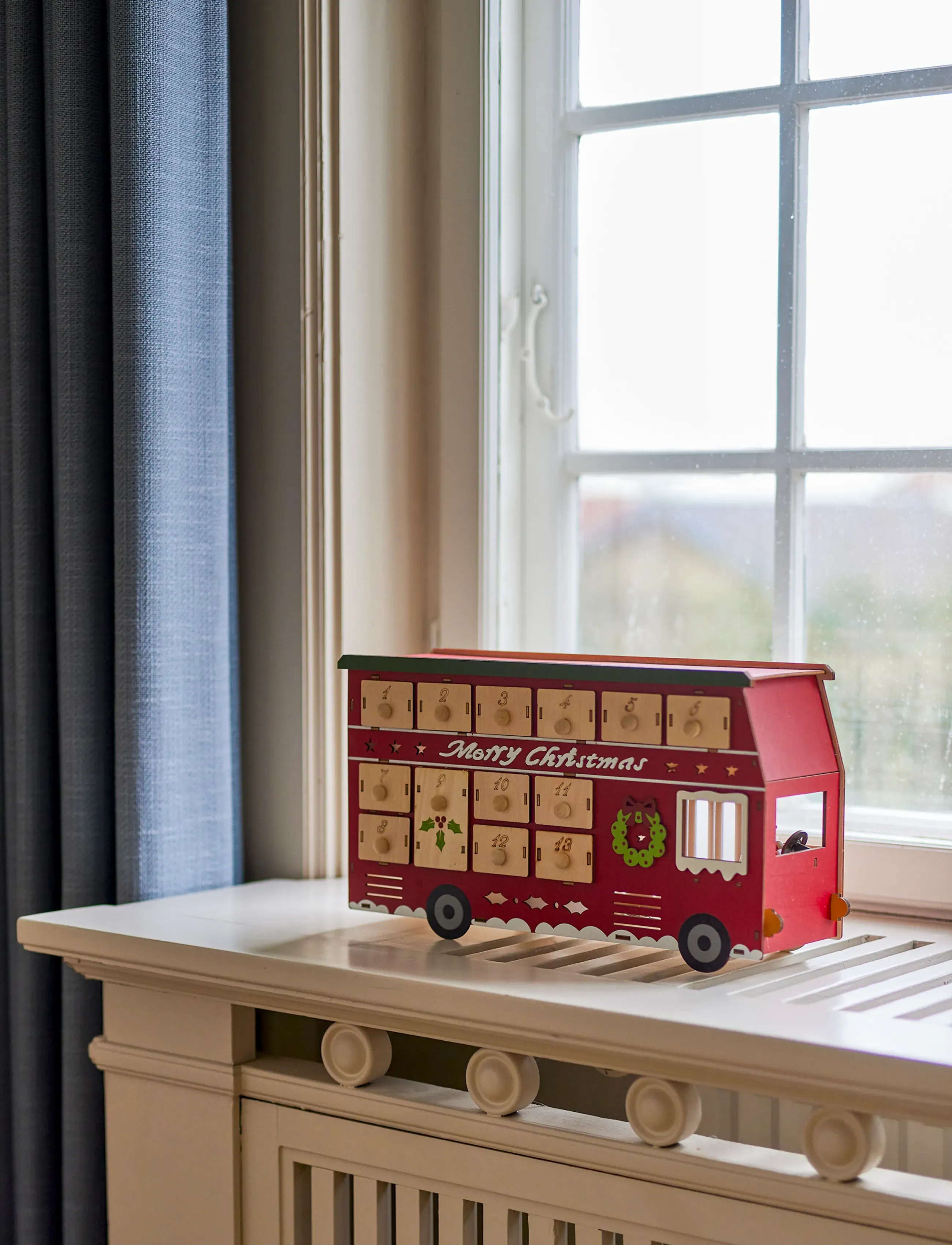 Bloomingville - Edward Calendar w/Light - advent calendars - red - 4