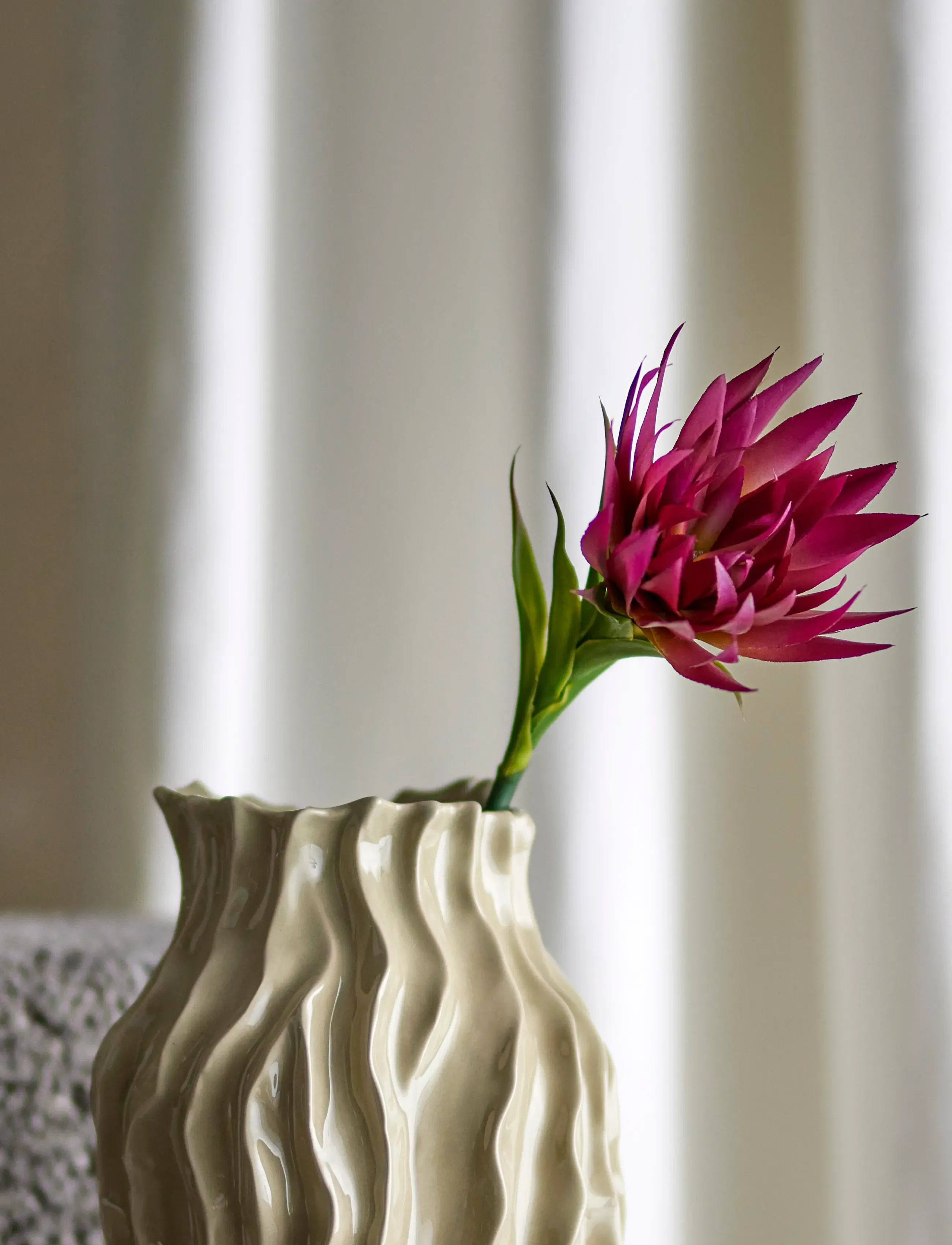 Bloomingville - Lily Stem - valentinsgaver - purple - 2