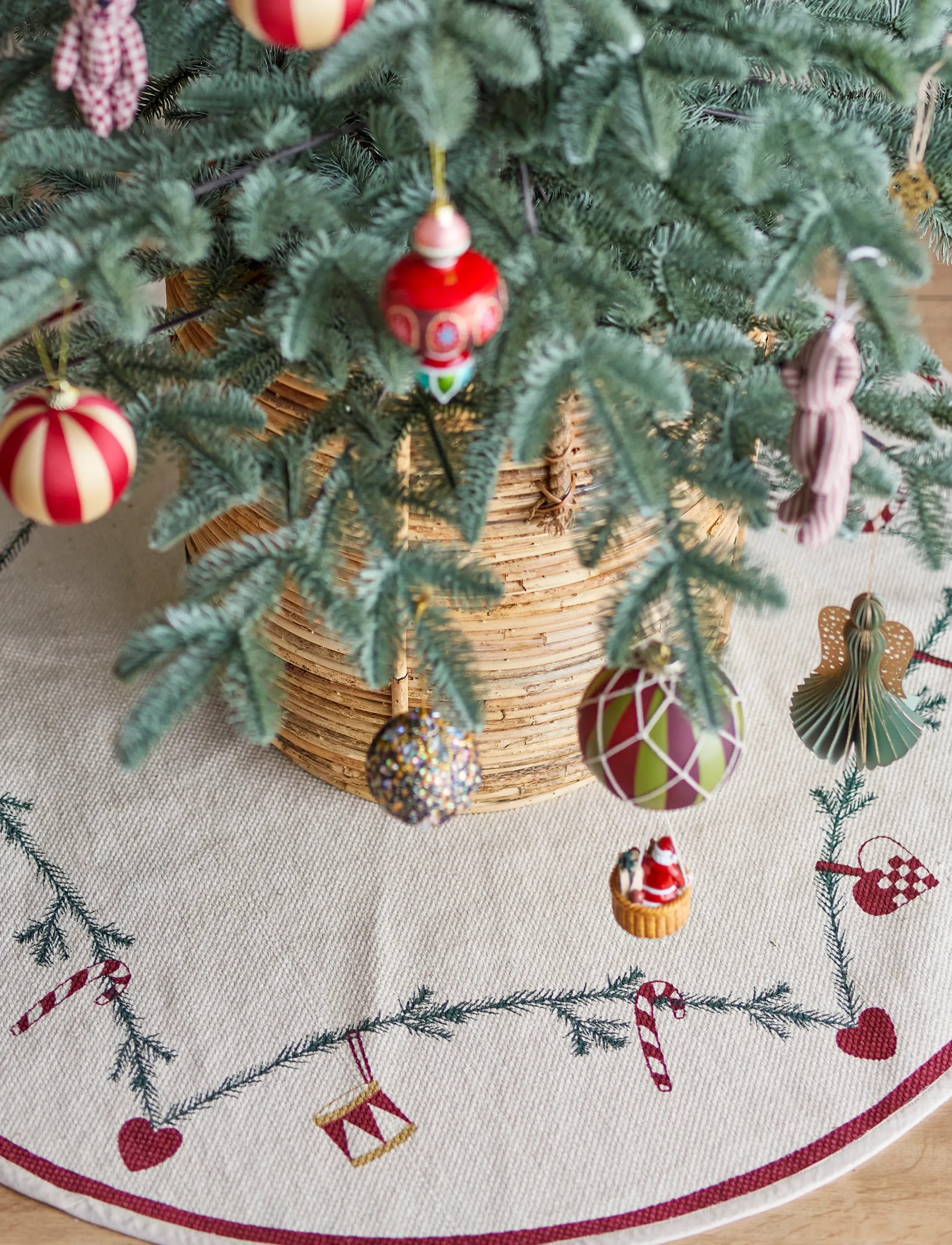 Bloomingville - Yule Tree Rug - red - 0