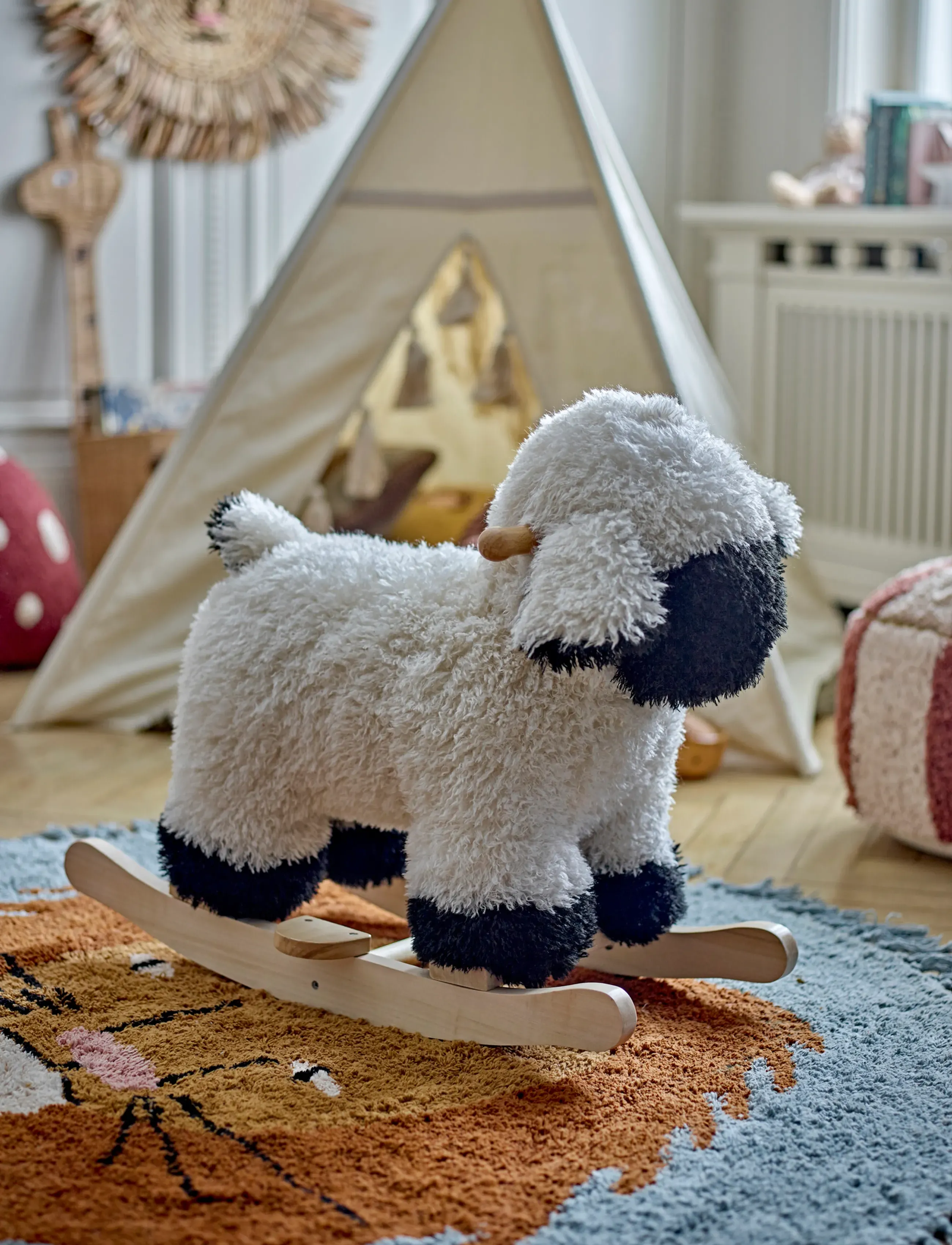 Bloomingville - Dolly Rocking Toy - gift ideas - white - 5