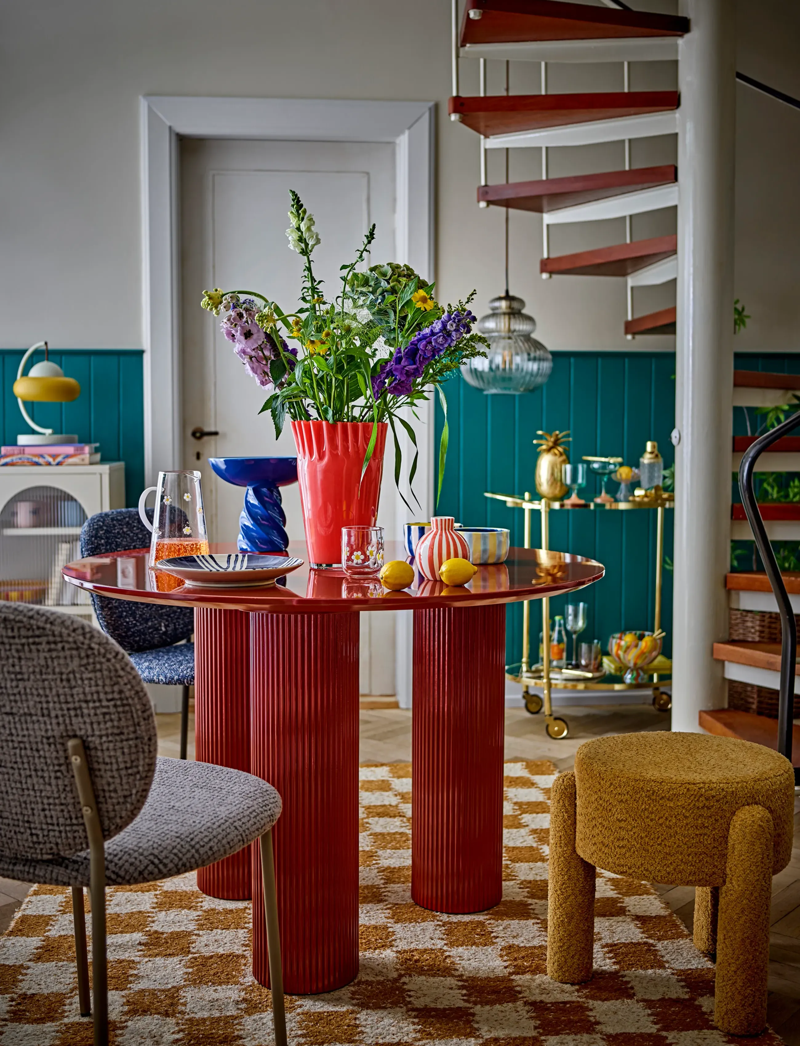 Bloomingville Della Dining Table, Ø 110 cm, Red, Borde > Spiseborde, Unisex