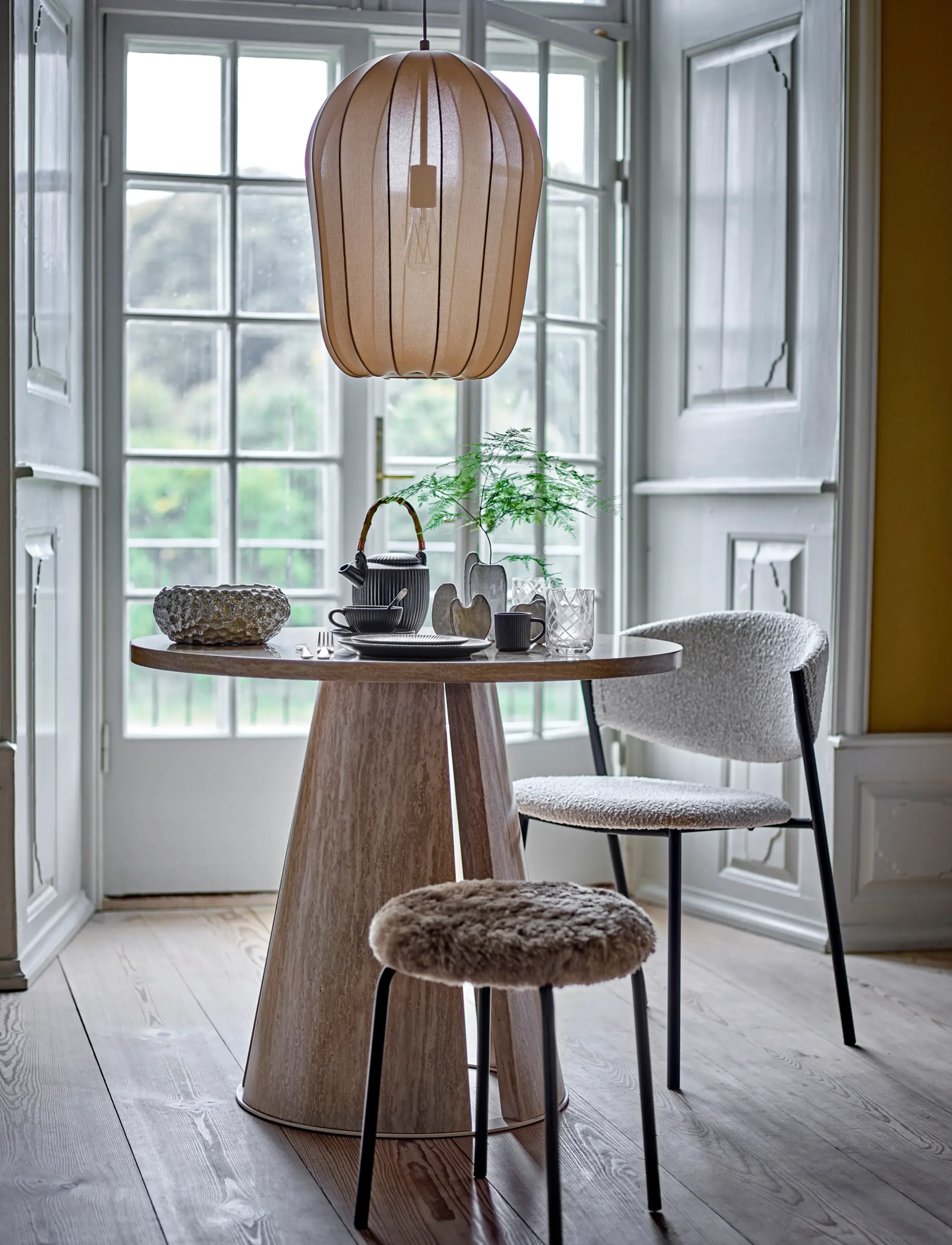 Bloomingville Ames Dining Table, Ø 90 cm, Beige, Borde > Spiseborde, Unisex