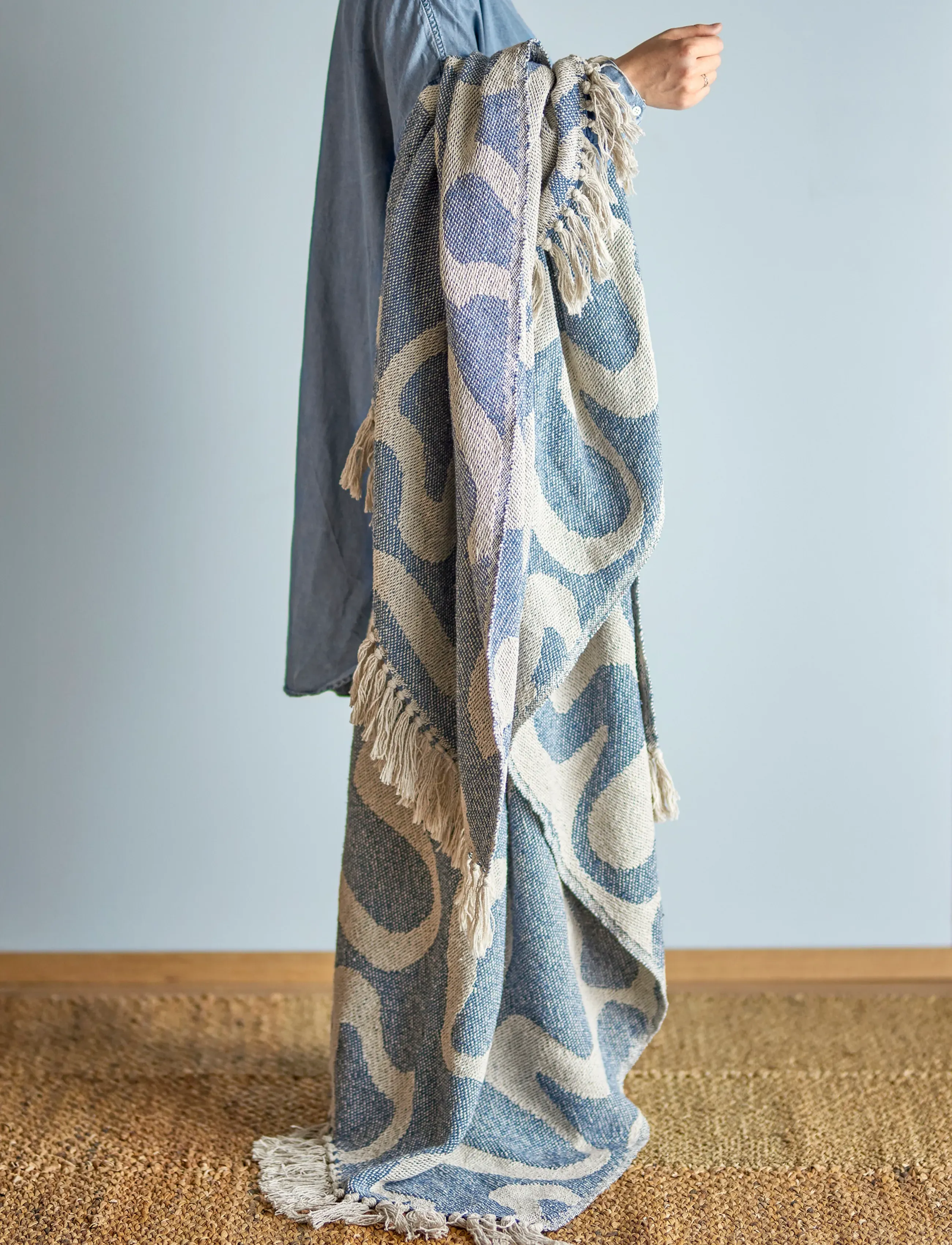 Bloomingville Salobre Throw, 160X130 cm, Cushions & Blankets, Blau - Blankets Throws, Homeware