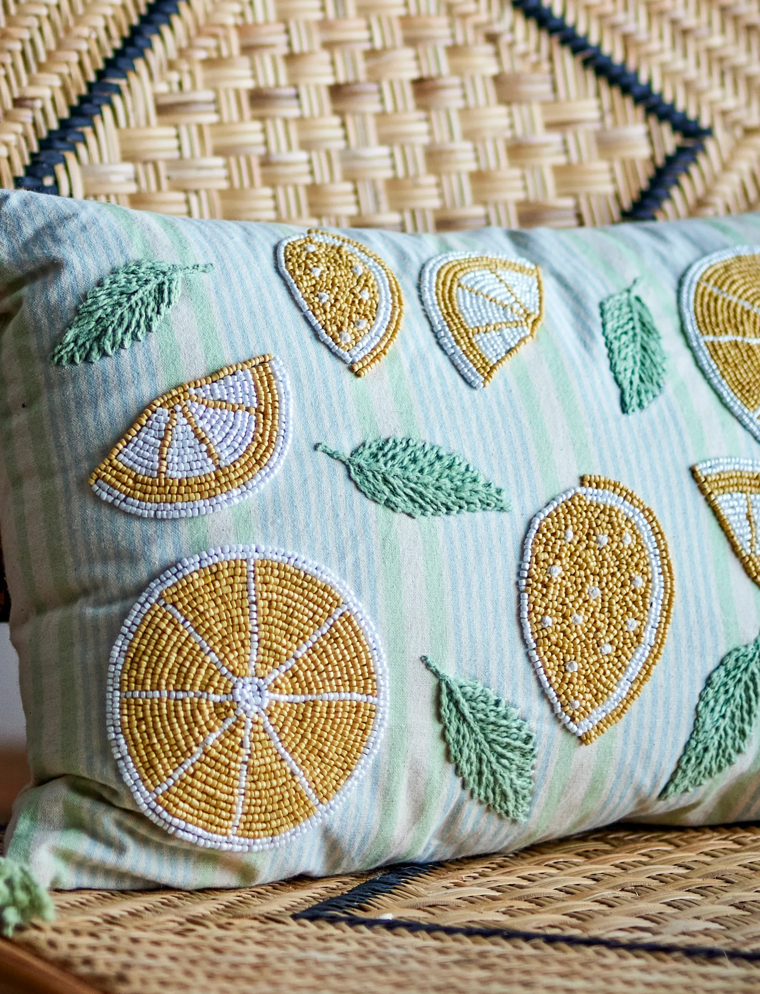 Bloomingville - Lemon Cushion - prydnadskuddar - yellow - 4