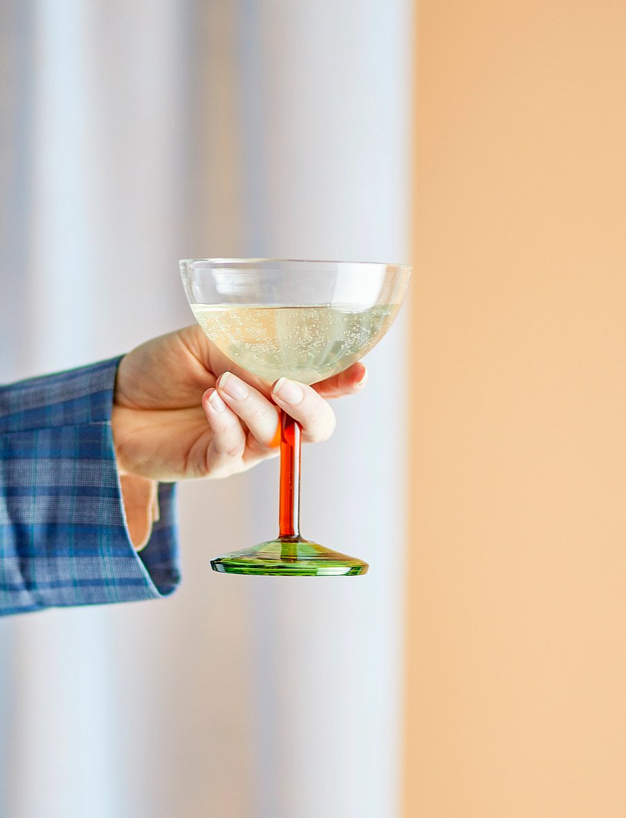 Bloomingville - Martine Cocktail Glass - kokteili- ja martiiniklaasid - green - 2