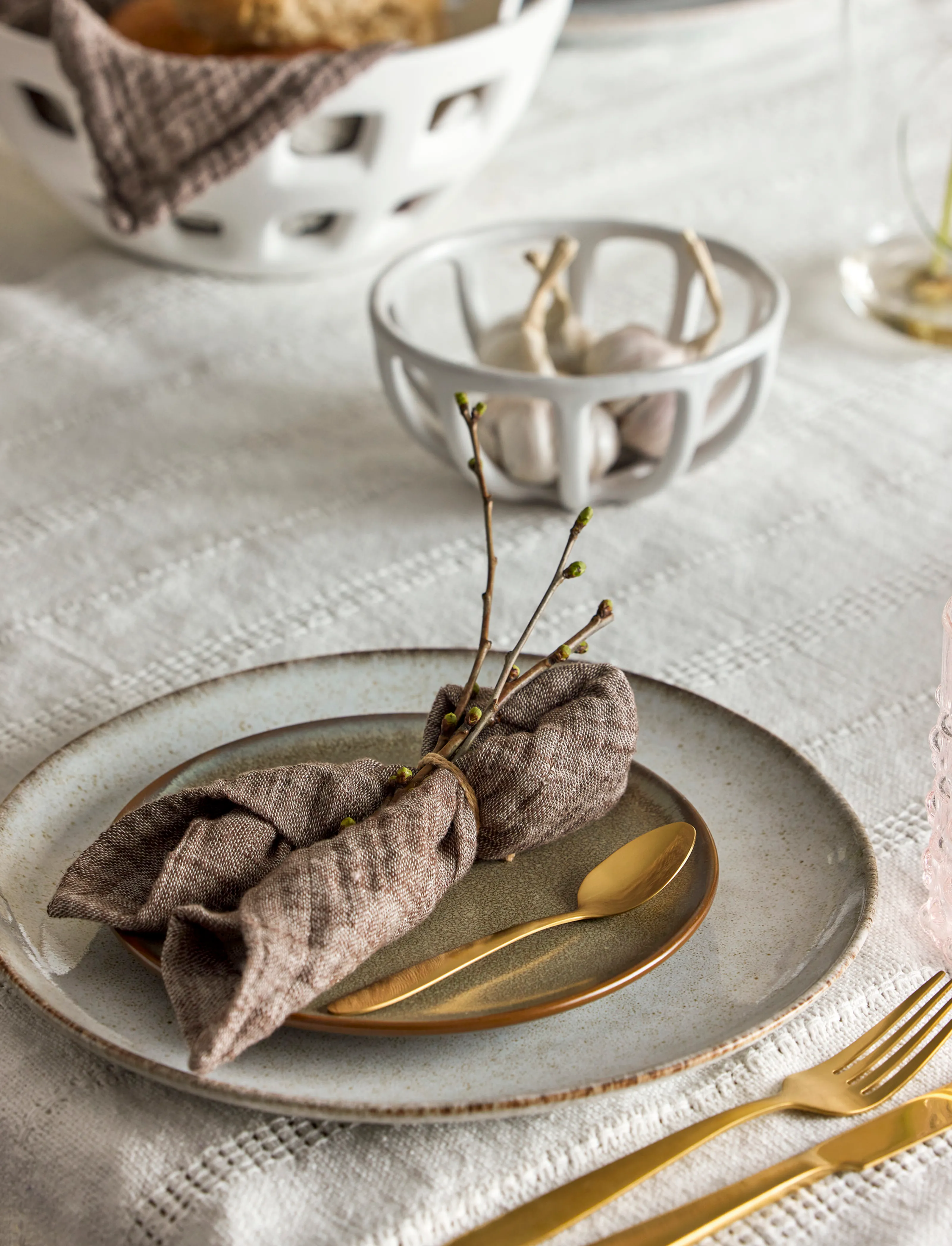 Bloomingville - Sandrine Dinnerware Set - Šķīvji - nature - 4