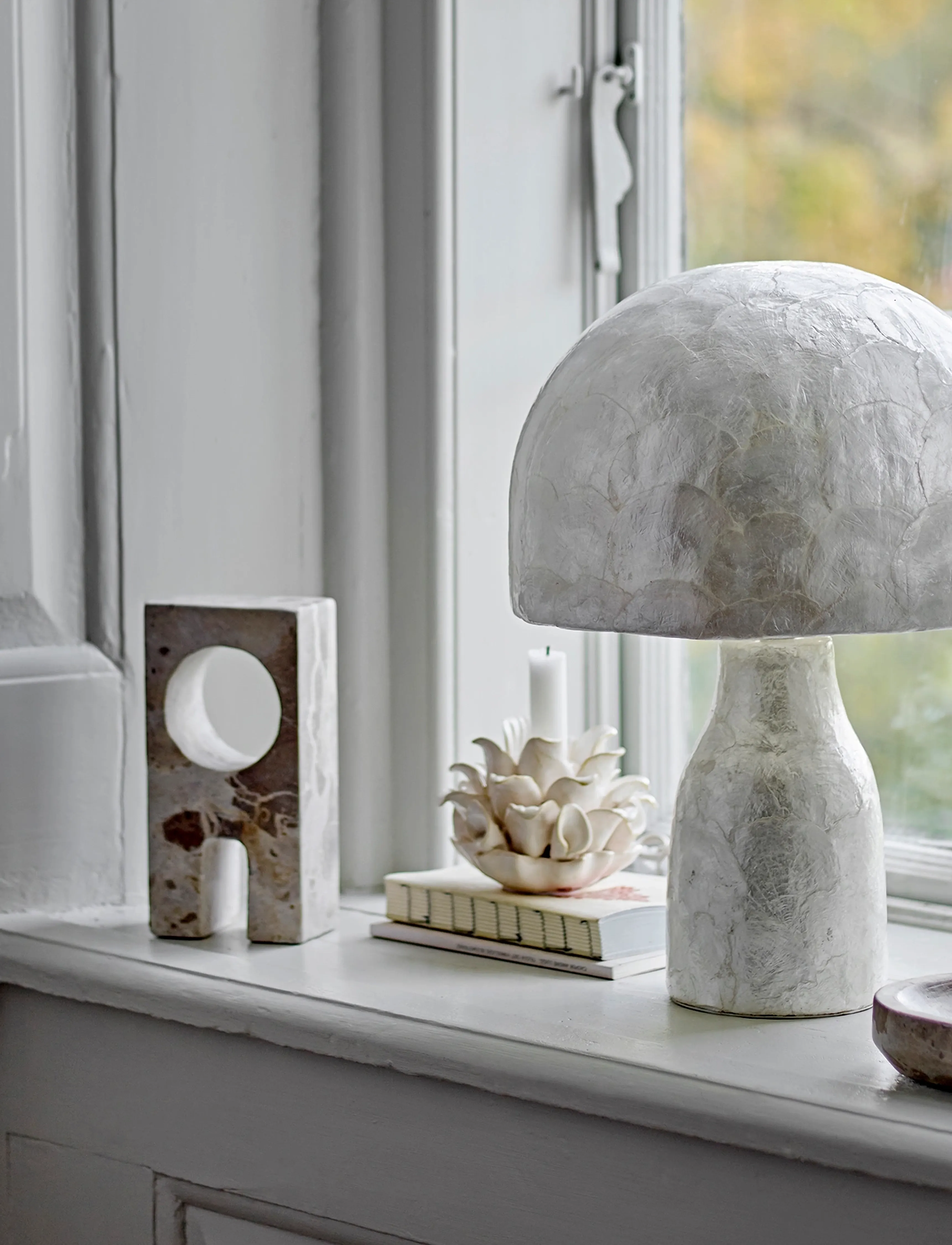 Bloomingville - Adria Table Lamp - white - 2