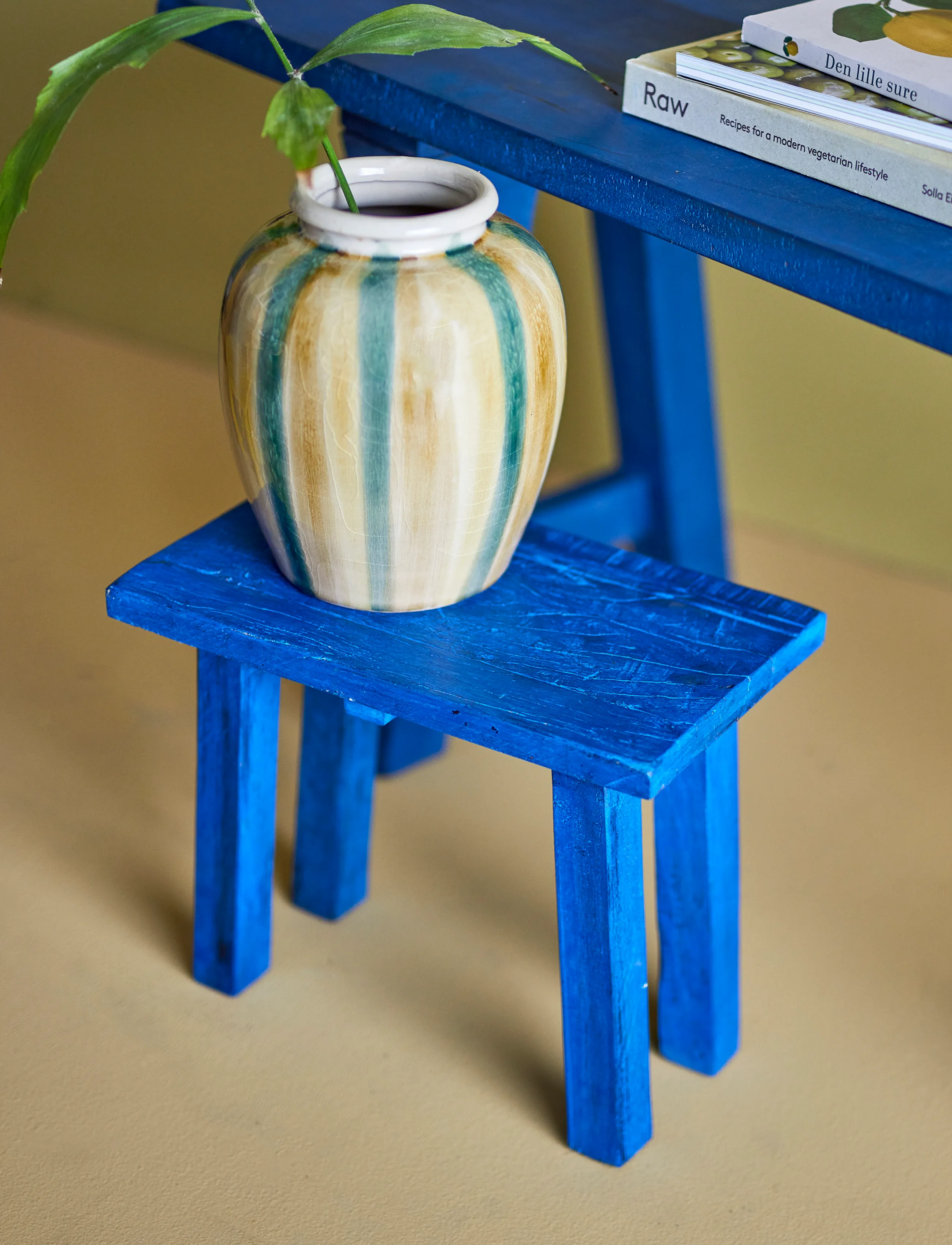 Bloomingville - Porir Pedestal - blue - 0