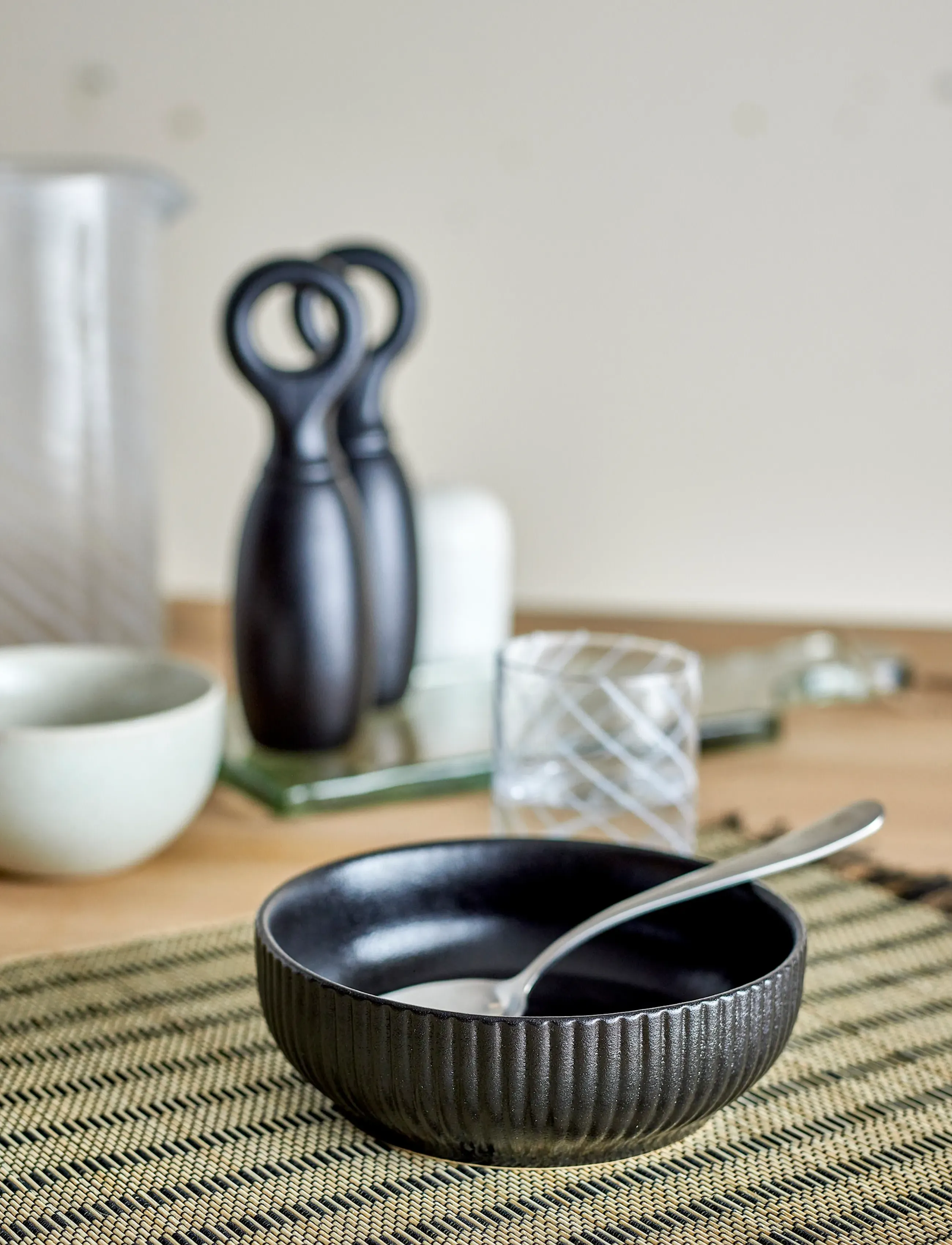 Bloomingville Neri Bowl, Black, Stoneware, Ø 17 cm, Bowls & Serving Dishes, Schwarz - Bowls, Homeware