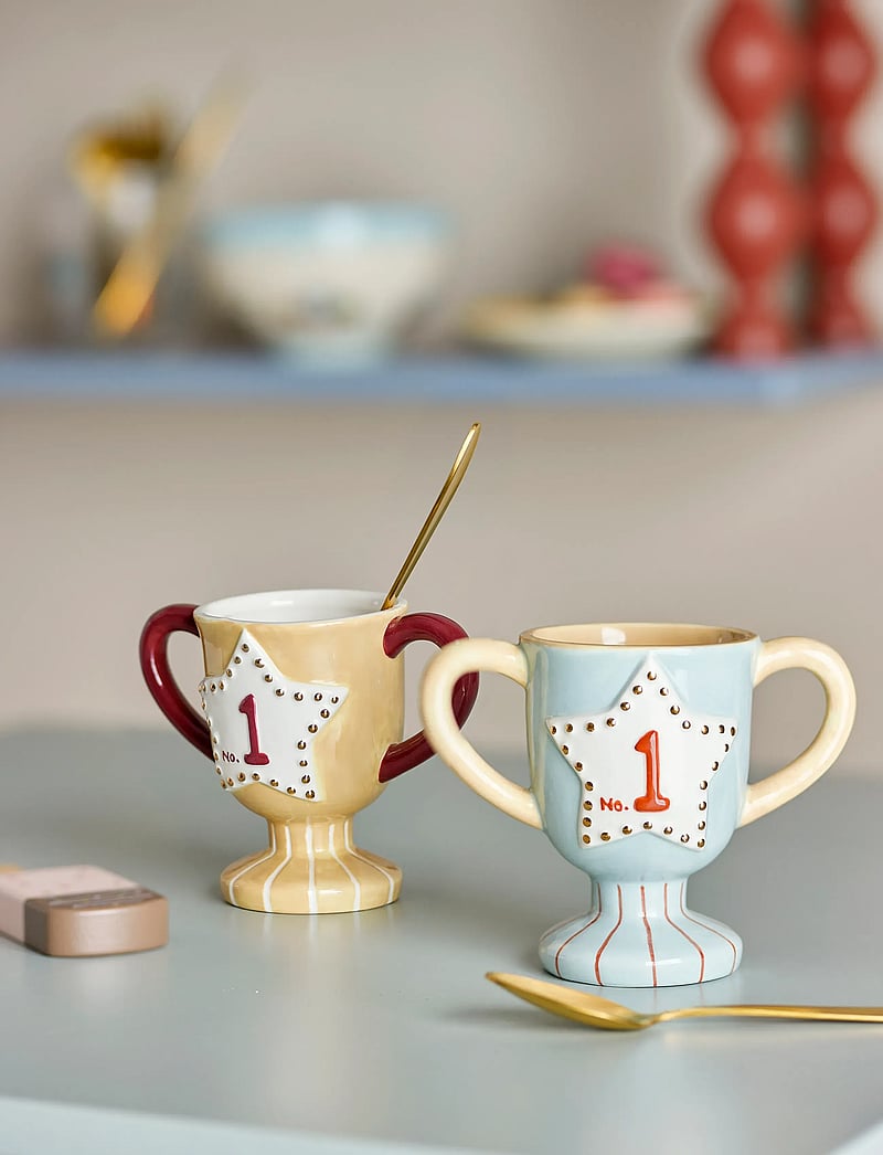 Bloomingville - Trophy Cup - tassen & becher - blue - 0