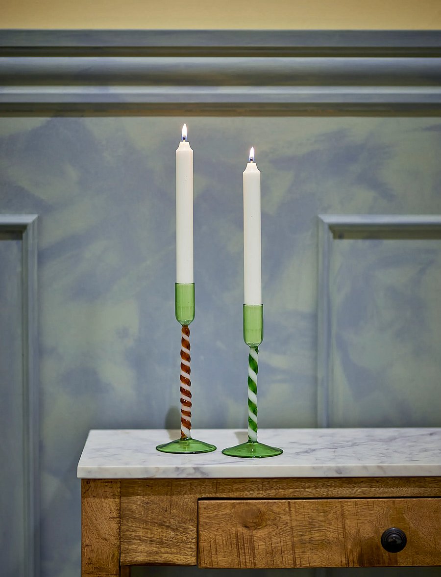 Bloomingville - Swirlie Candle Holder - weihnachtsdekoration - green - 0