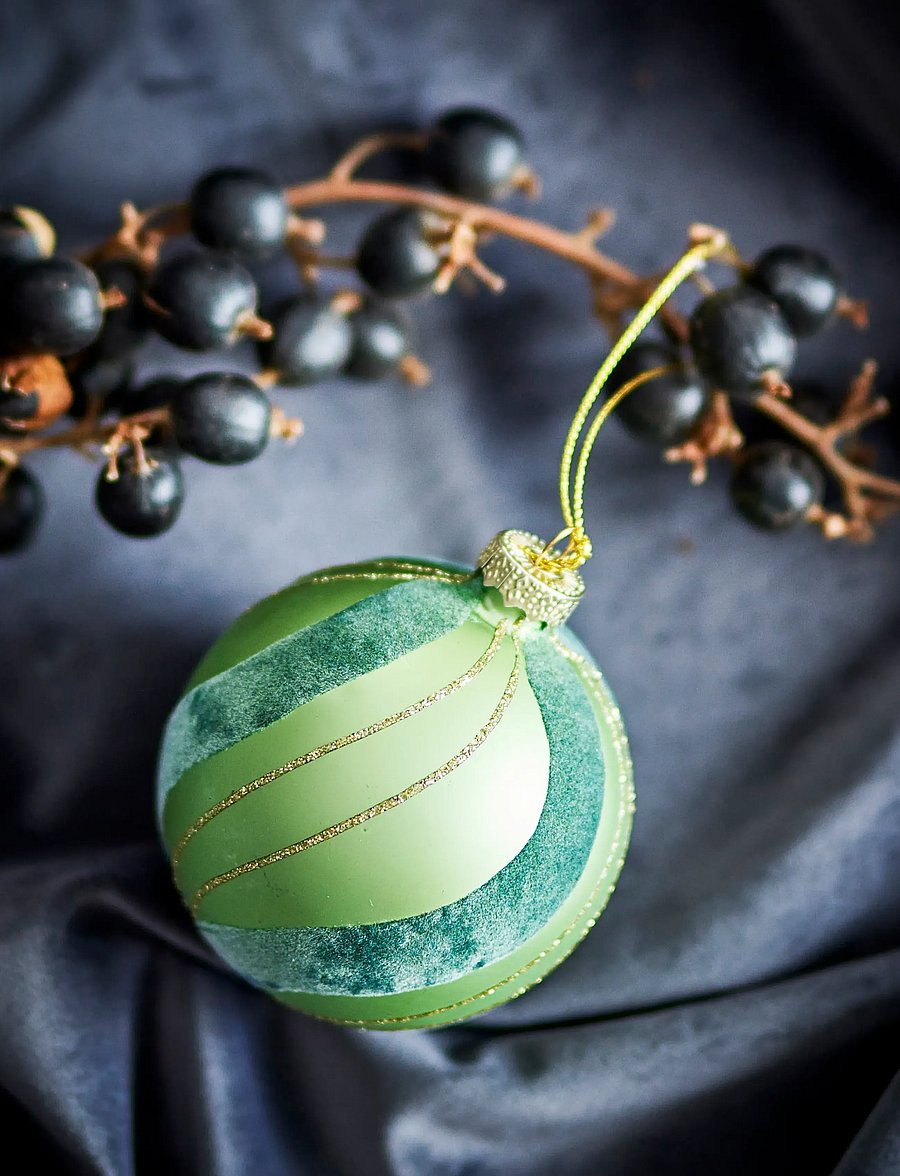 Bloomingville - Sunita Ornament - weihnachtskugeln - green - 0
